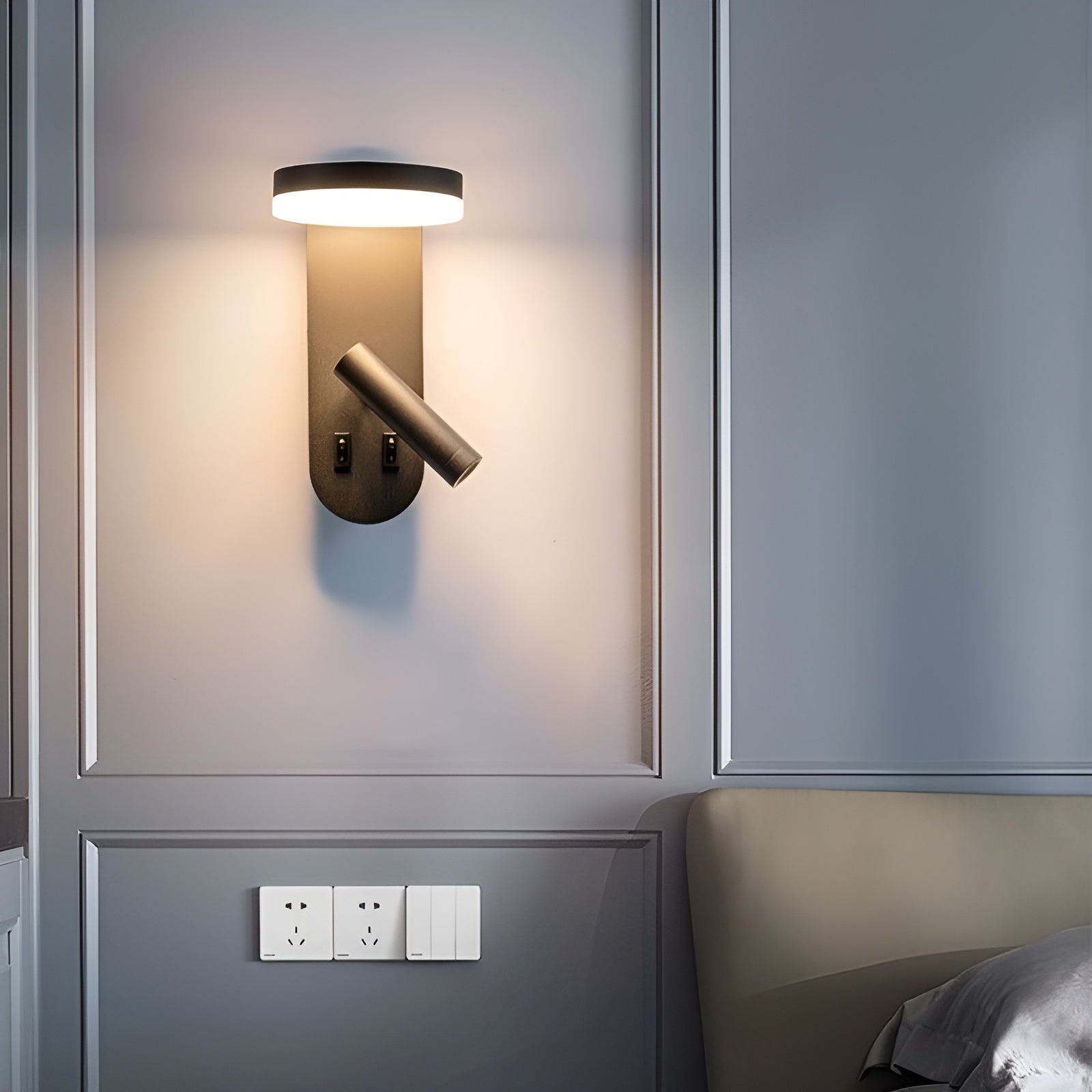 Geometrische Wandleuchte – 2-flammig mit nach unten gerichtetem Schirm | Modern & Dekorativ