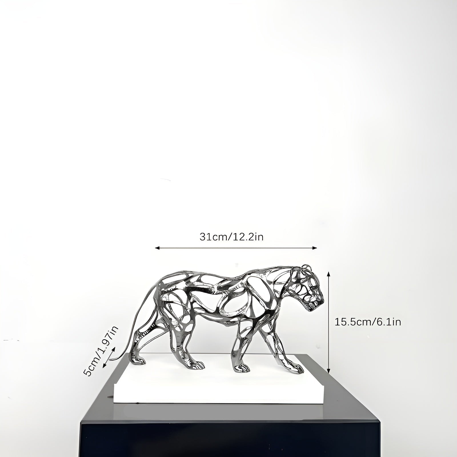 Goldene Leopard Skulptur aus Metall – Elegante & Dekorative Wohnraum-Deko | Luxuriöser Blickfang für Wohnzimmer