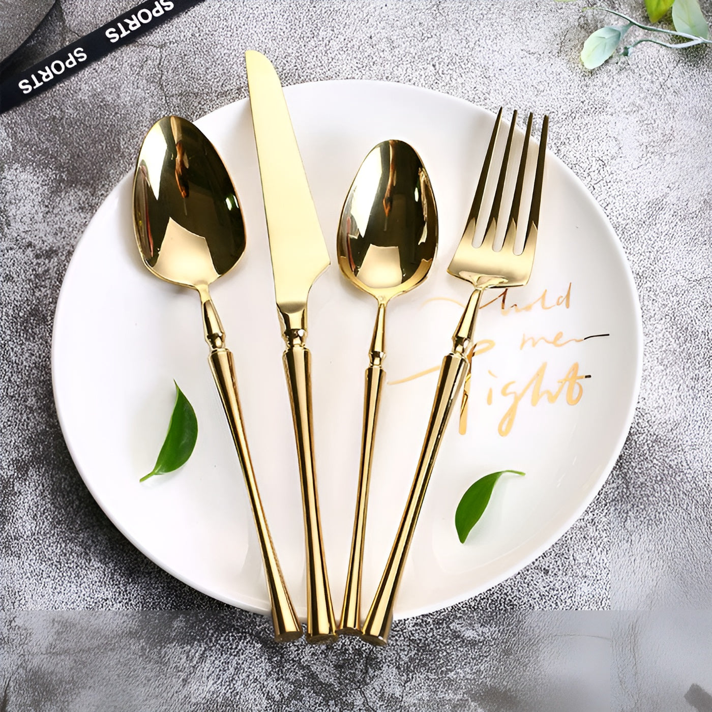 24-teiliges Besteckset aus Edelstahl – Modern und Hochwertig | Perfekt für Elegante Tischkultur - Glänzendes Gold
