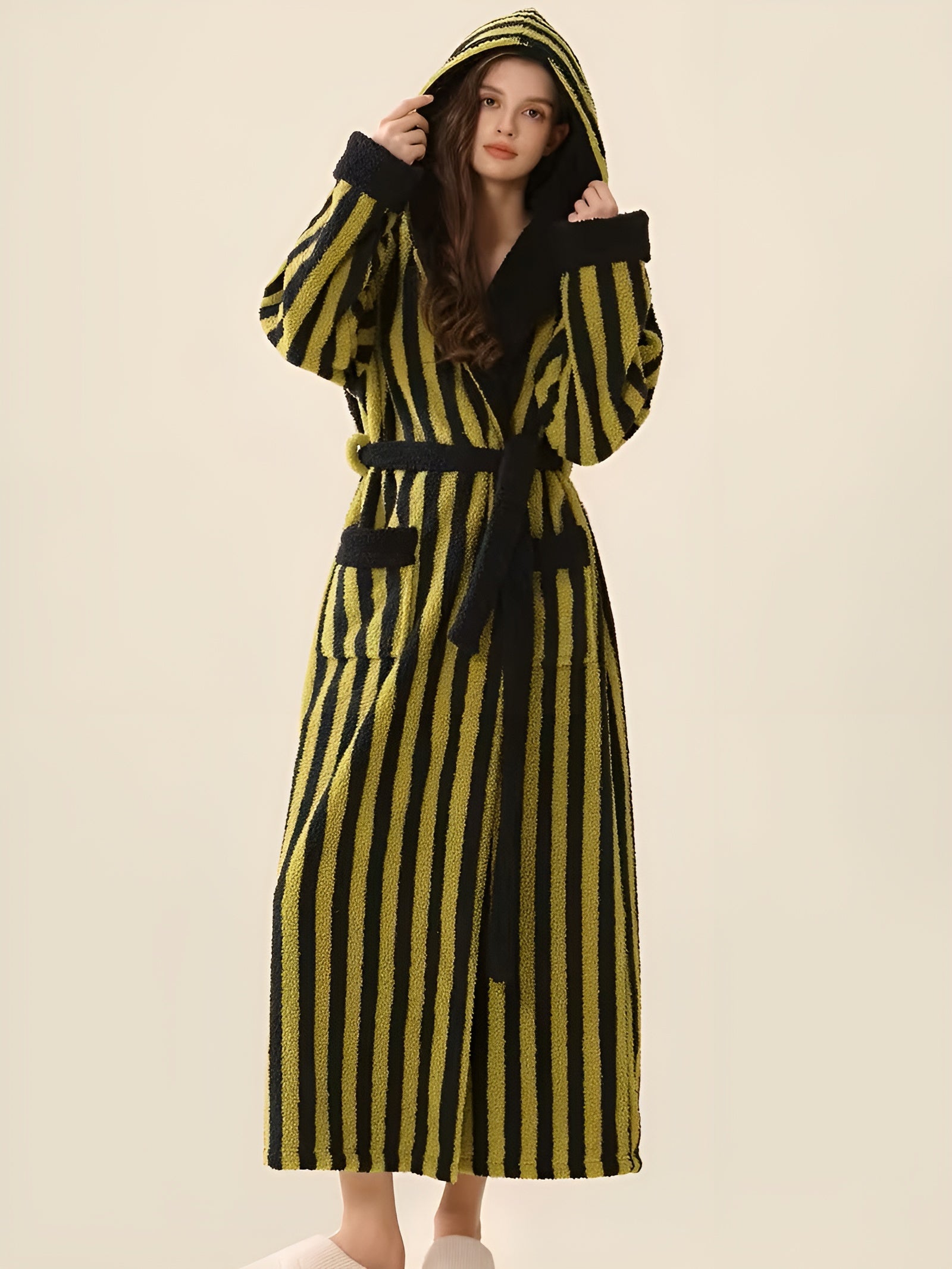 Kapuzen-Bademantel für Damen – Extra Weich & Kuschelig aus Flanell | Warm und Bequem für Kalte Tage