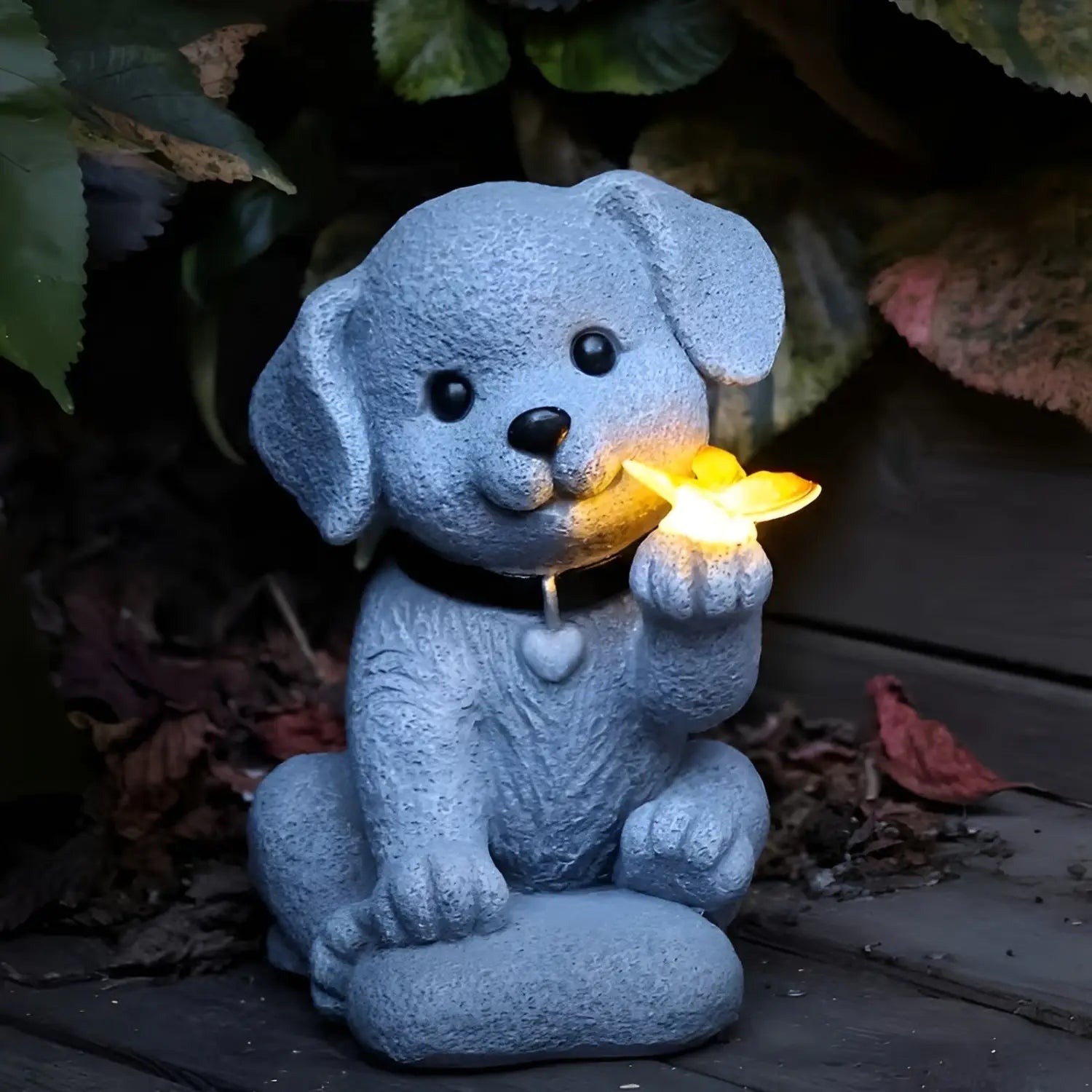 Solar-Gartenfigur Hund mit Schmetterling – Dekorative Gartenbeleuchtung | Wetterfest für Garten Terrasse und Balkon