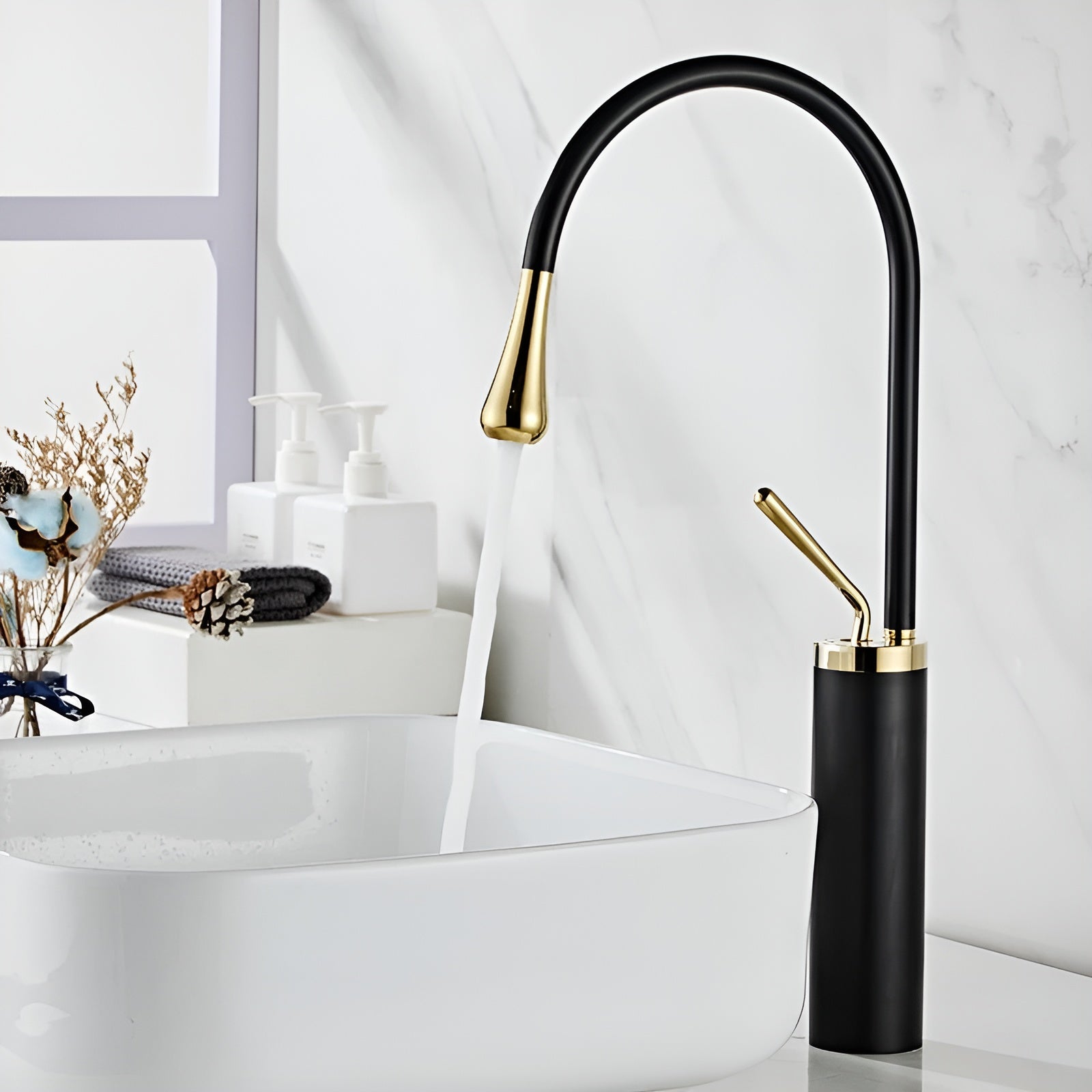 360° Drehbarer Wasserhahn – Modern & Vielseitig | Für Küche Bad und Hauswirtschaftsraum - Schwarzgold - Küchenarmatur