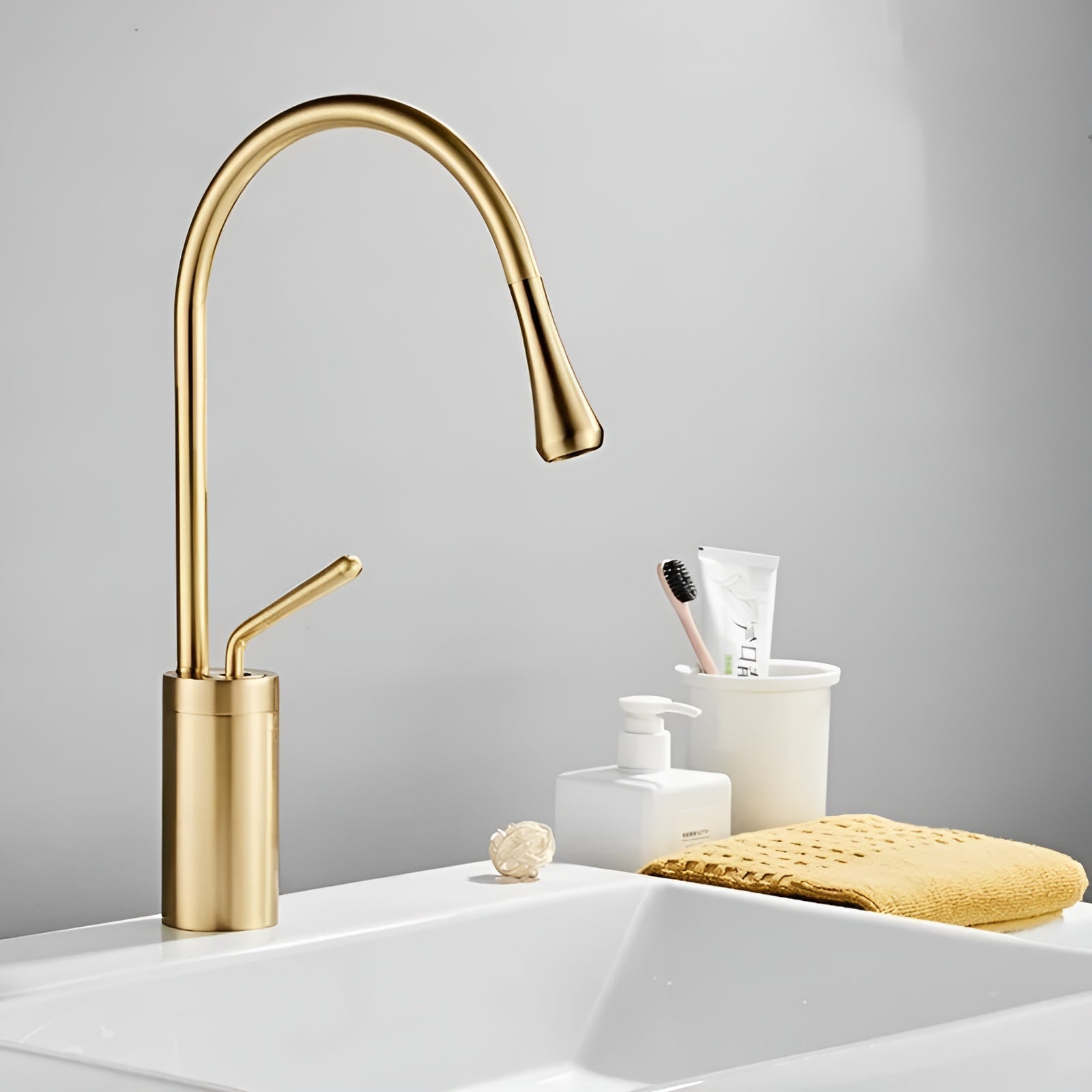 360° Drehbarer Wasserhahn – Modern & Vielseitig | Für Küche Bad und Hauswirtschaftsraum - Gold - Küchenarmatur