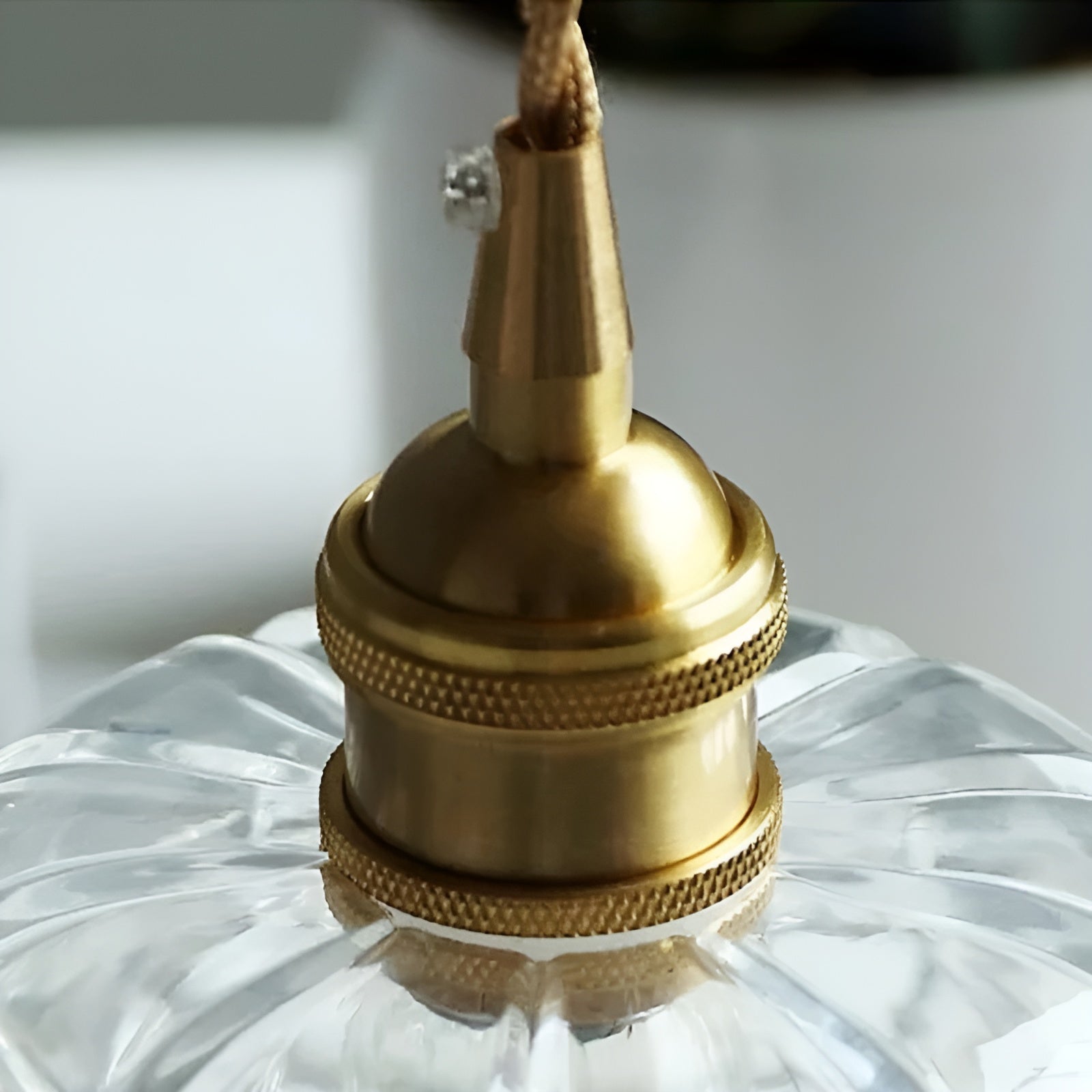 Hängelampe mit Blumenmotiv – Warmes Licht & stilvolles Design | Für Ihr Zuhause