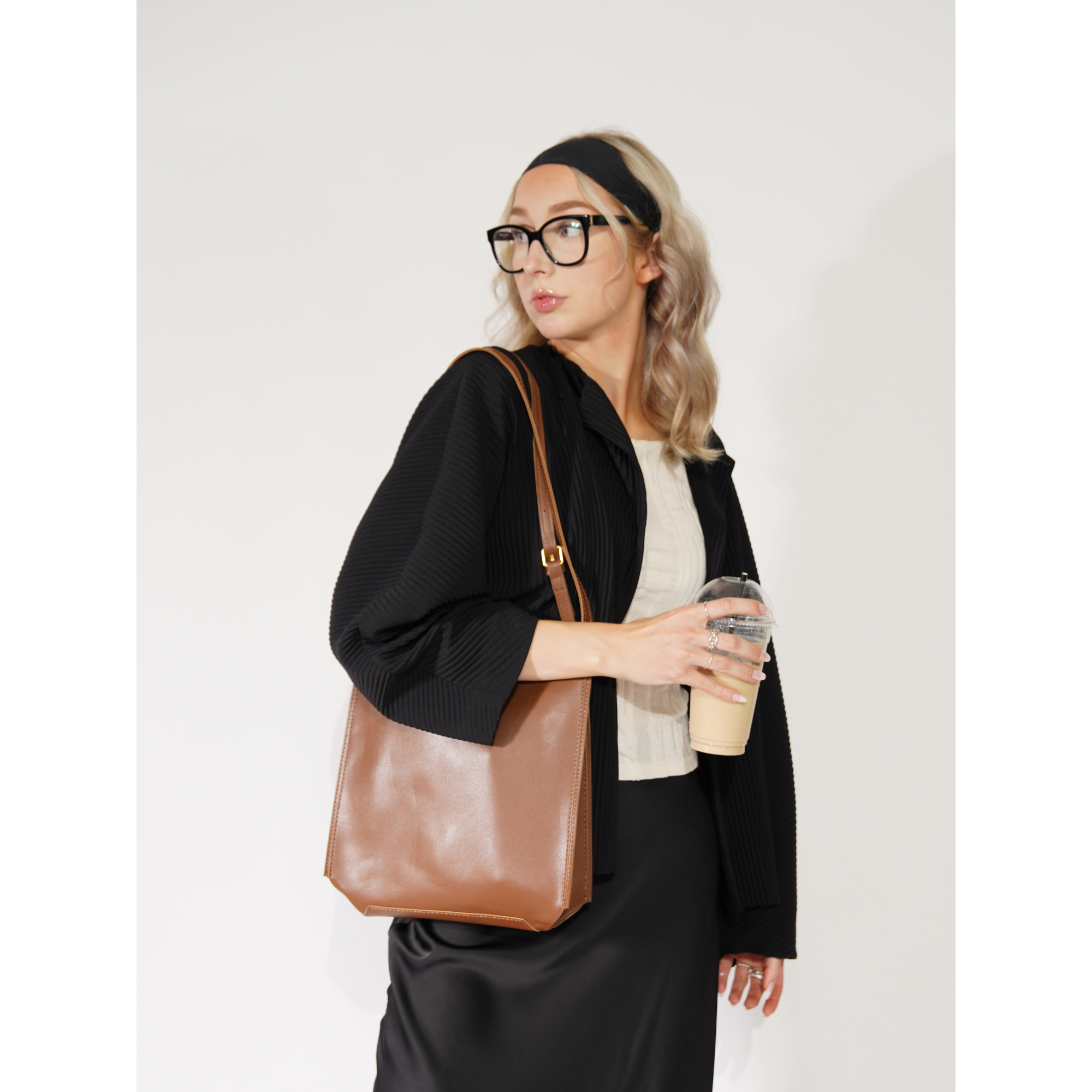 Andrina Bag - Schicke Retro Alltagstasche für Damen Elegare