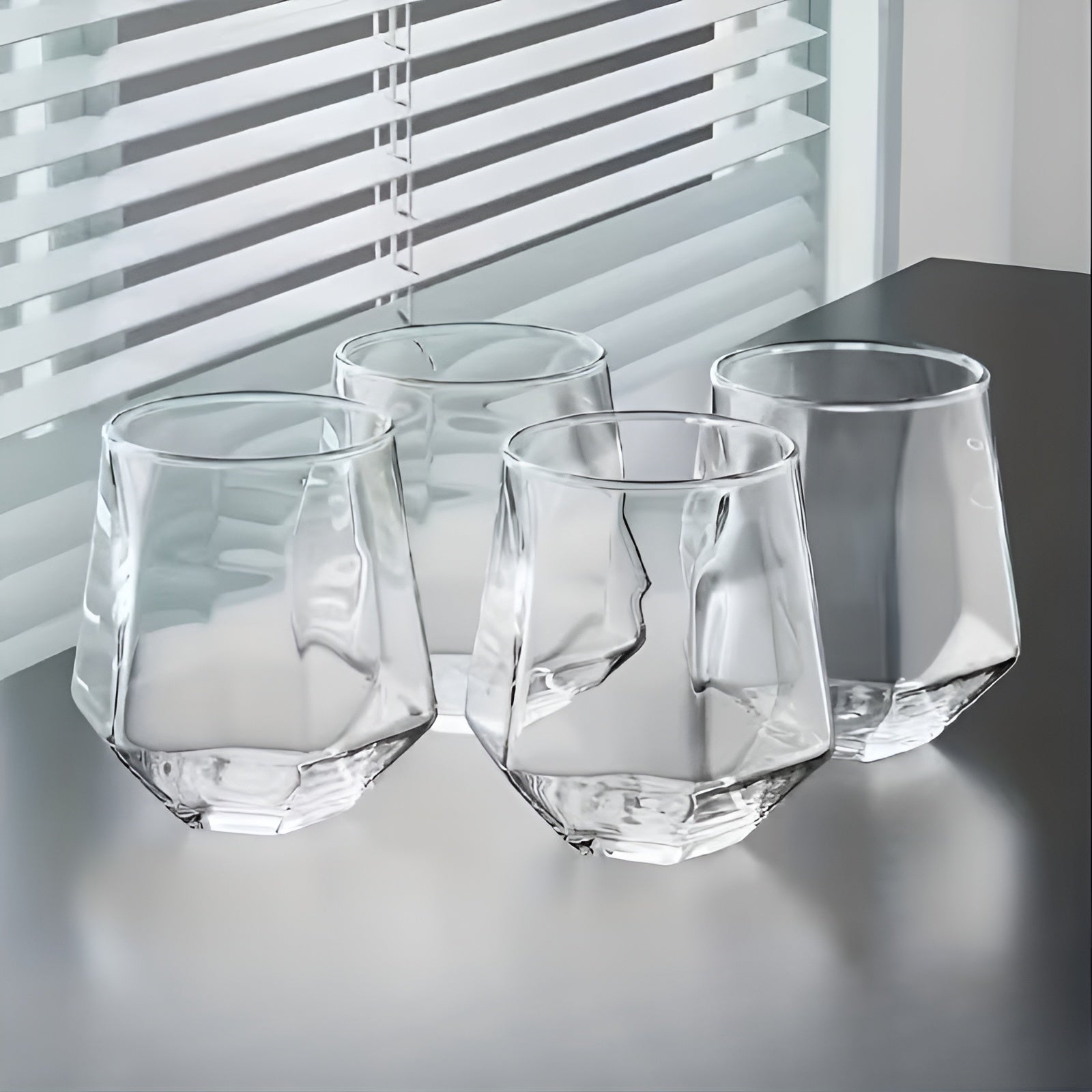 4-teiliges Geometrisches Whiskyglas-set Bunt – 300 ML Trinkgläser Für Whiskey Cocktails & Spirituosen | Elegante