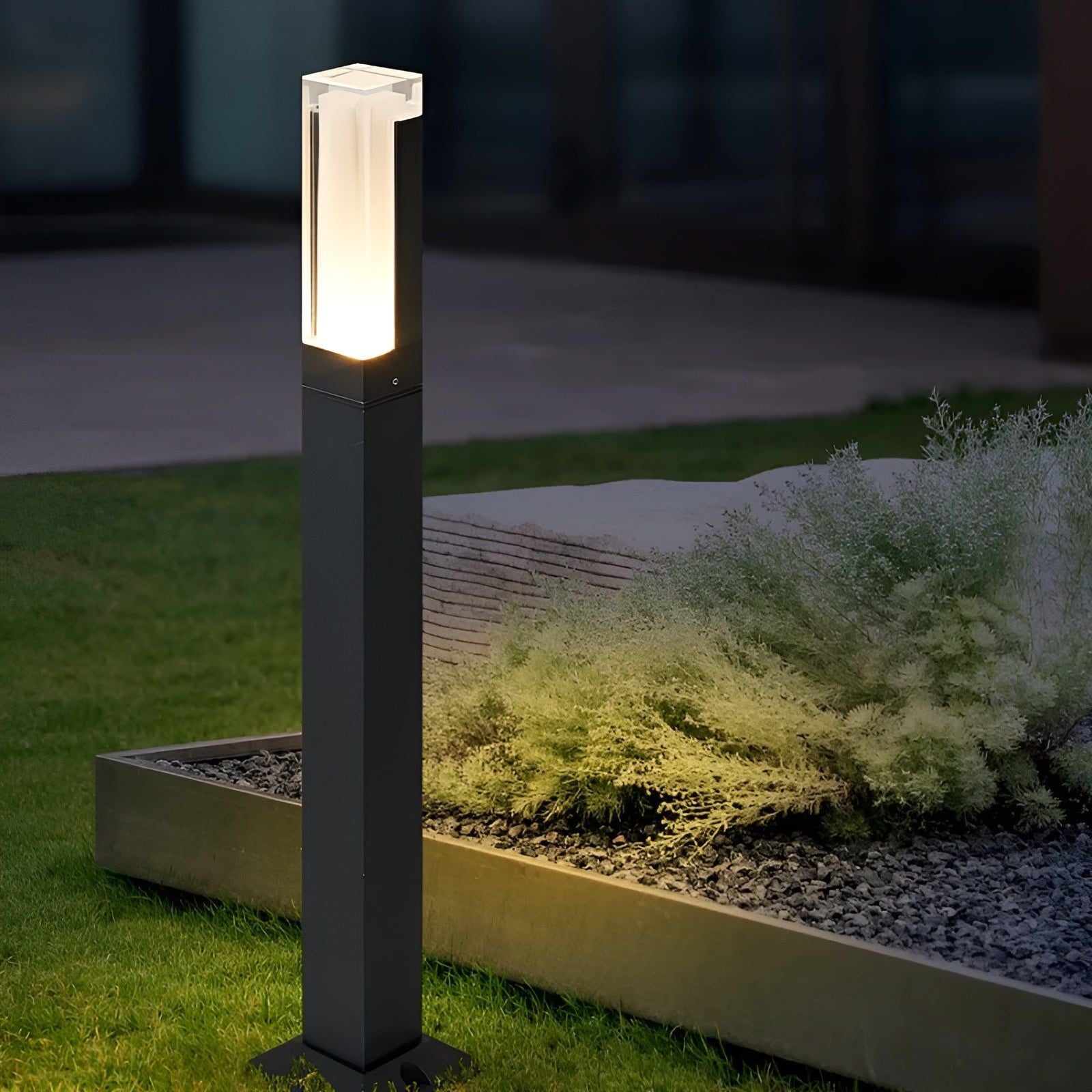 LuxeGarden Glow - Moderne LED-Landschaftsgartenbeleuchtung - Elegare