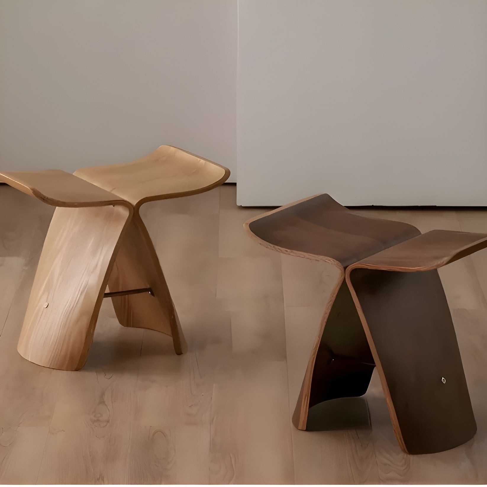 Holzbank aus Massivholz – Handgefertigt und Natürlich | Perfekt für Flur oder Wohnzimmer