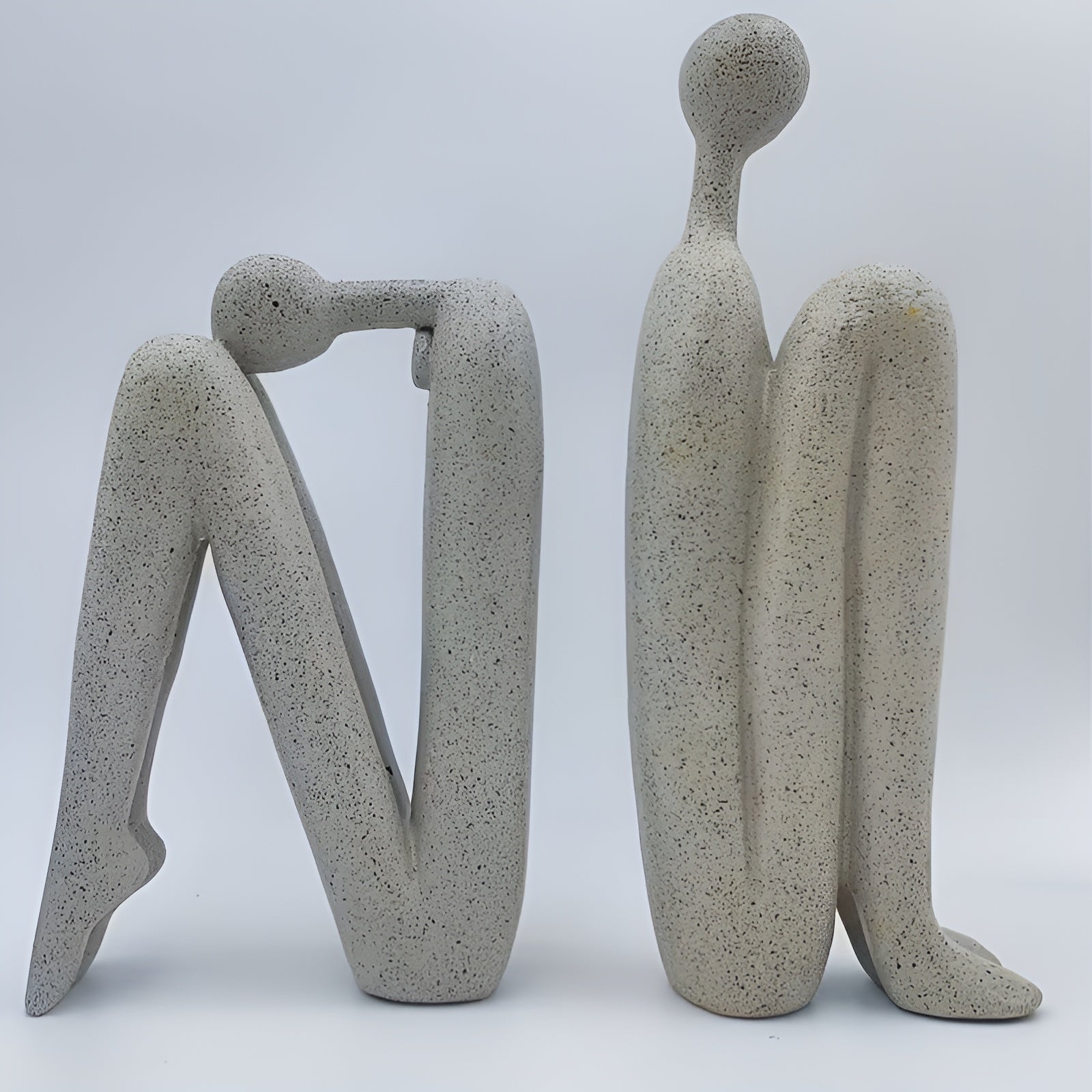 2-teiliges Skulpturen-Set aus Kunstharz – Moderne Menschenfiguren | Dekorativ für Regal & Wohnzimmer - Beige - Skulptur