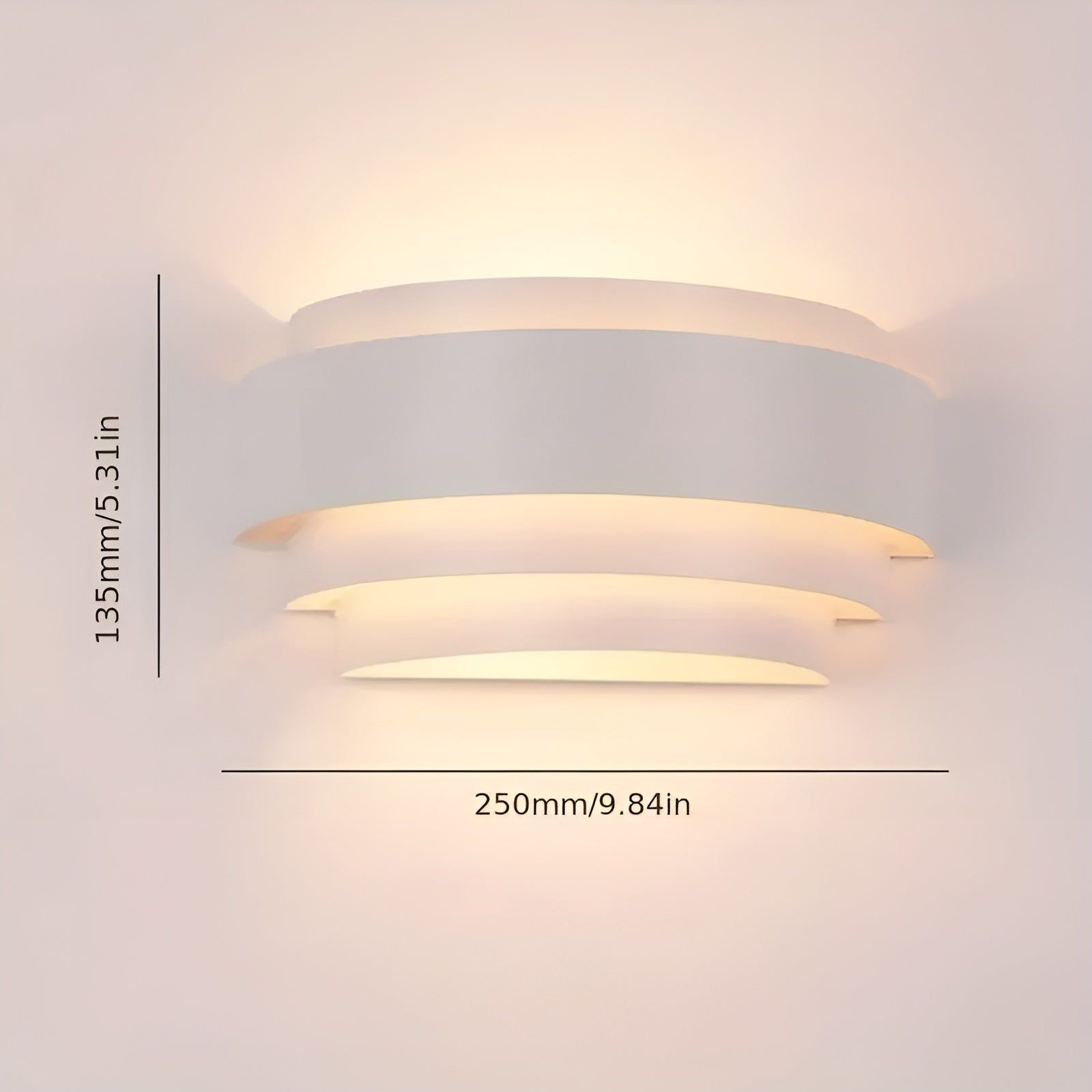 CrescentWave Light - Moderne Halbmond Metall-Wandleuchte