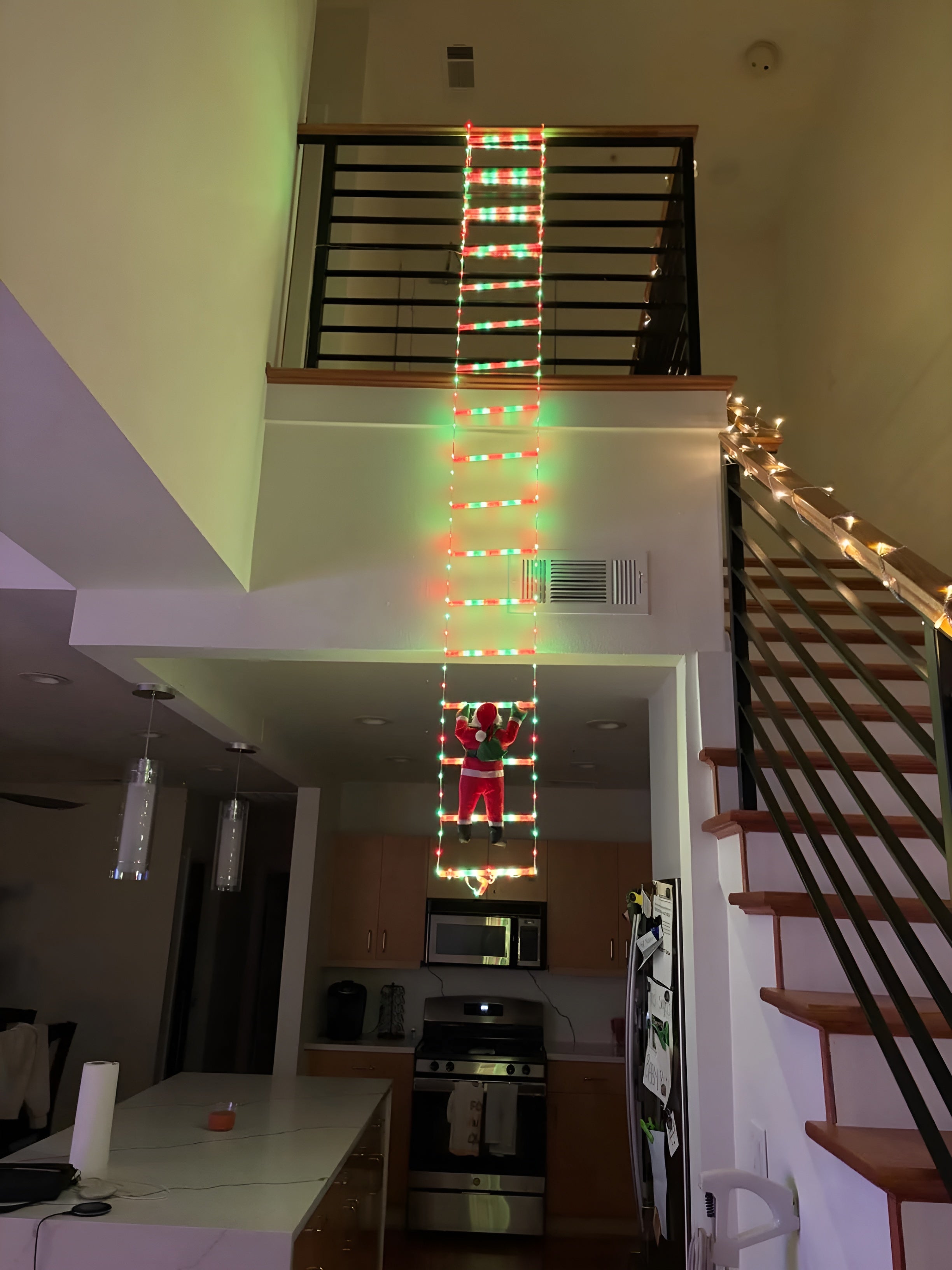 LED-Weihnachtsmann mit Kletterleiter – Leuchtende Weihnachtsdekoration | Für Innen & Außen, USB-Betrieben