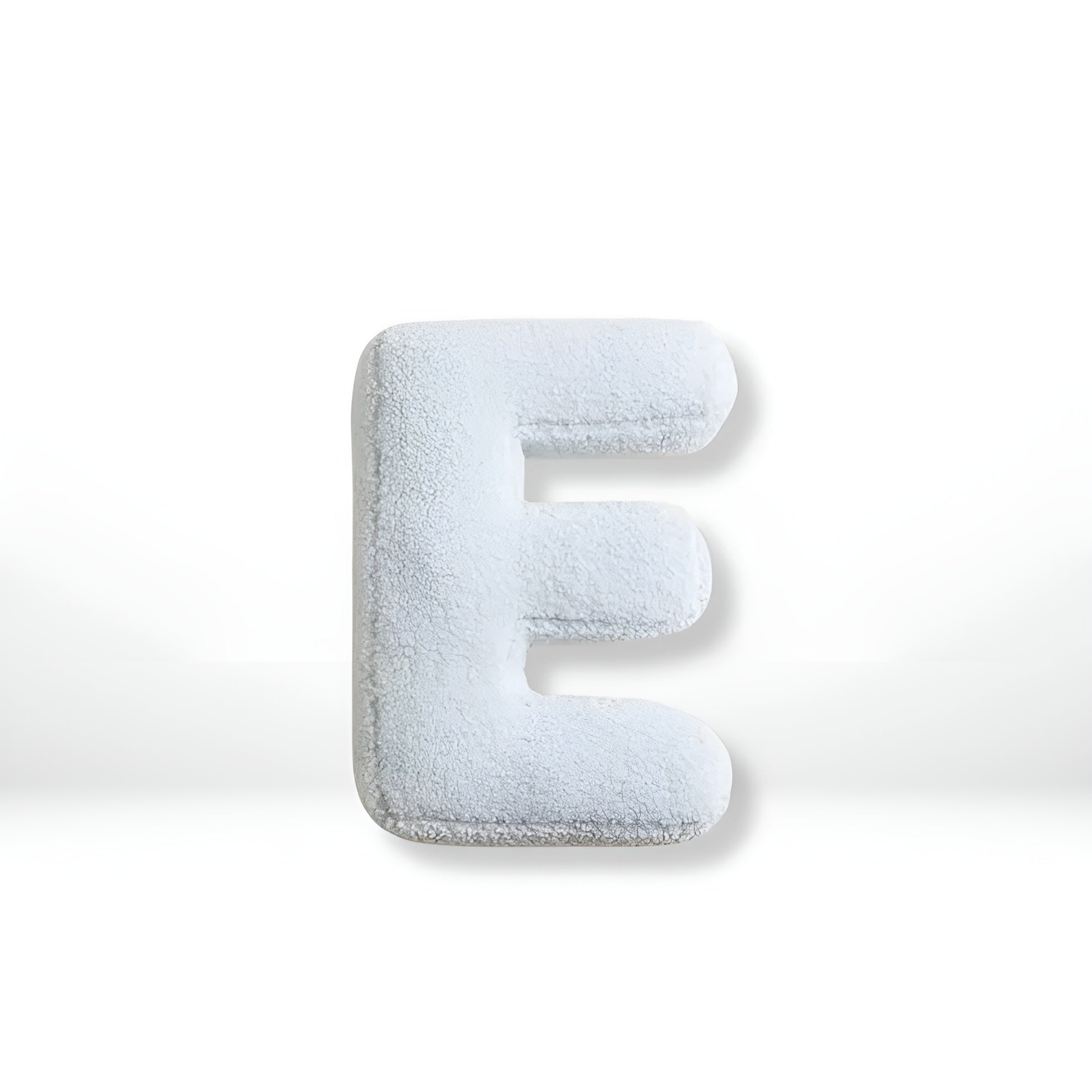 Samt Alphabet-Kissen – Weich & Dekorativ | Buchstaben A–Z für Sofa & Kinderzimmer - E - Kissen