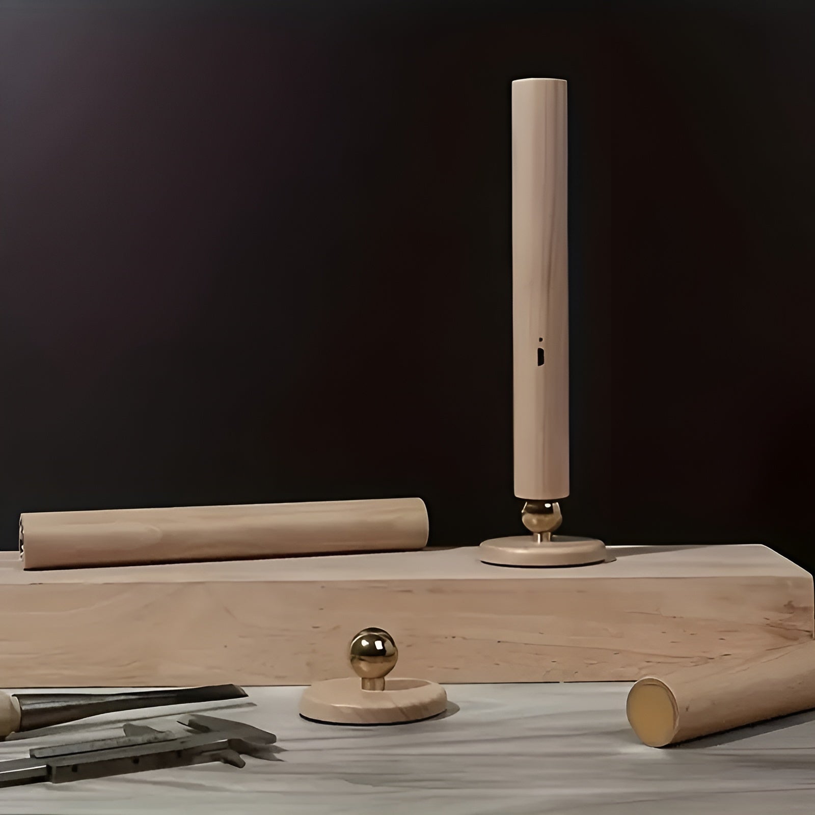 LED-Wandleuchte aus Holz, um 360° drehbar – Wiederaufladbar und Magnetisch mit Touch-Steuerung