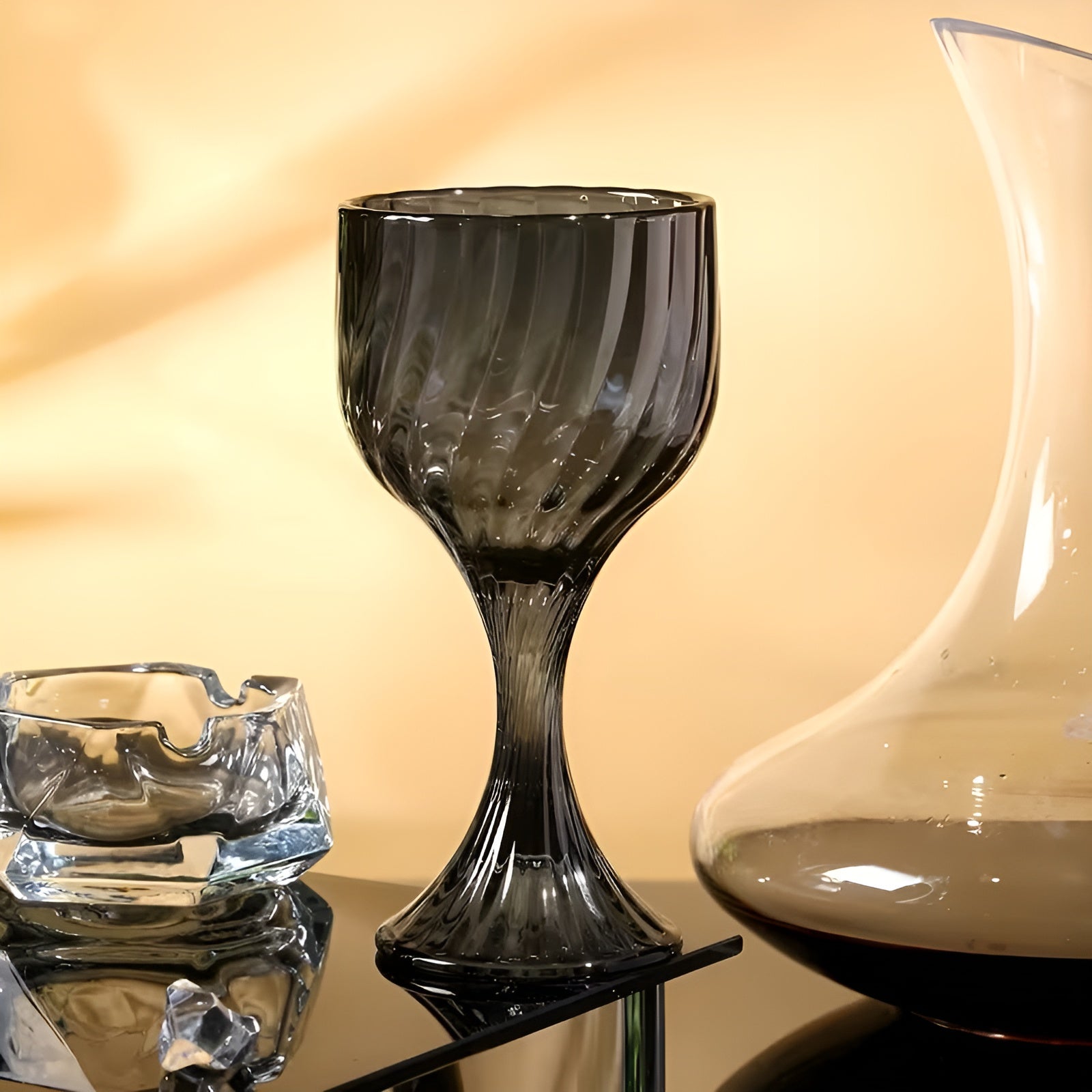 Retro Trinkgläser mit Stiel (6 Stück) – Gerilltes Glas im Vintage-Look | Stilvoll für jede Tafel - Wohnzubehör