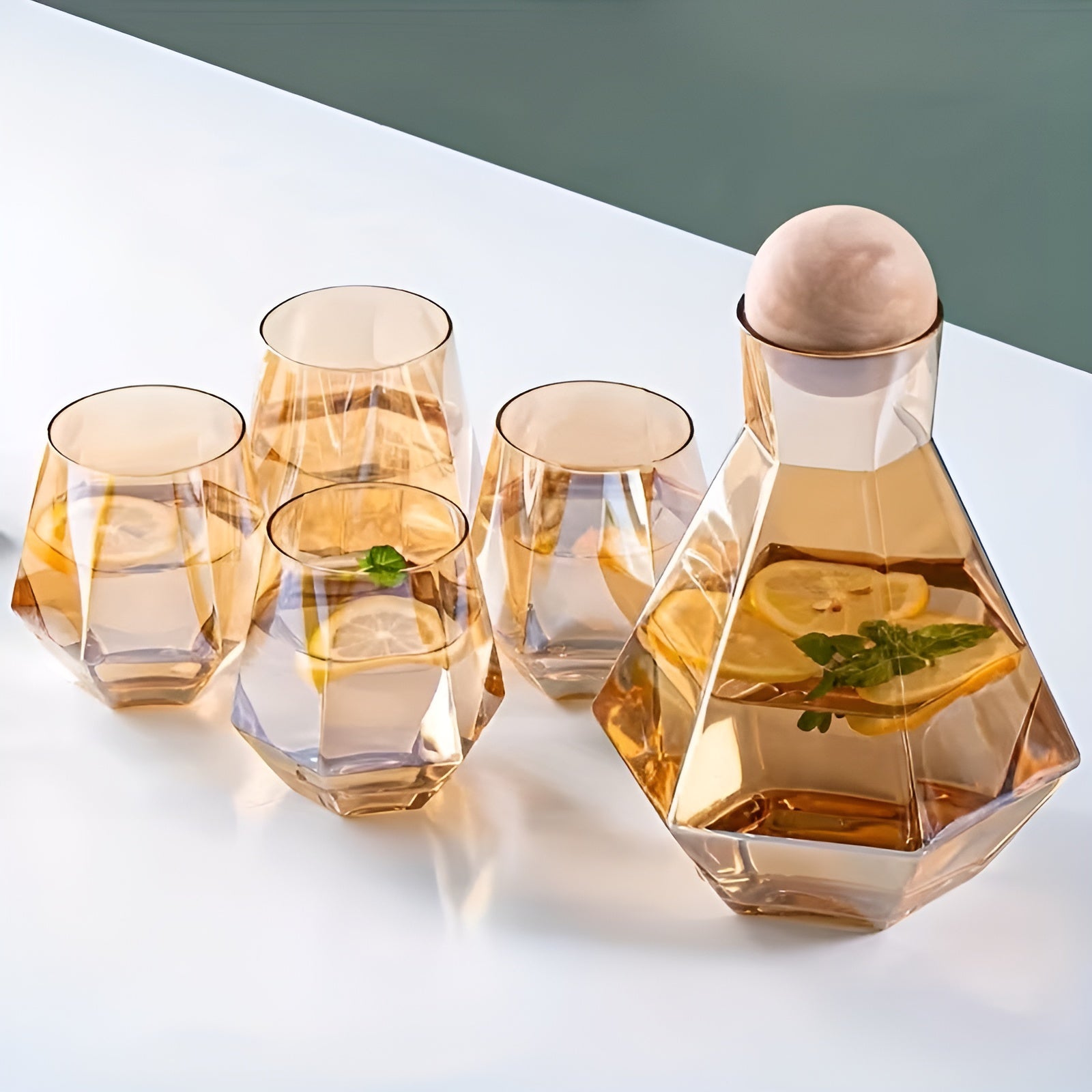Diamantglas-karaffen-set Mit 4 Gläsern – Modern Und Dekorativ | 5-teiliges Set Mit Deckeln Für Wasser Saft Und Wein