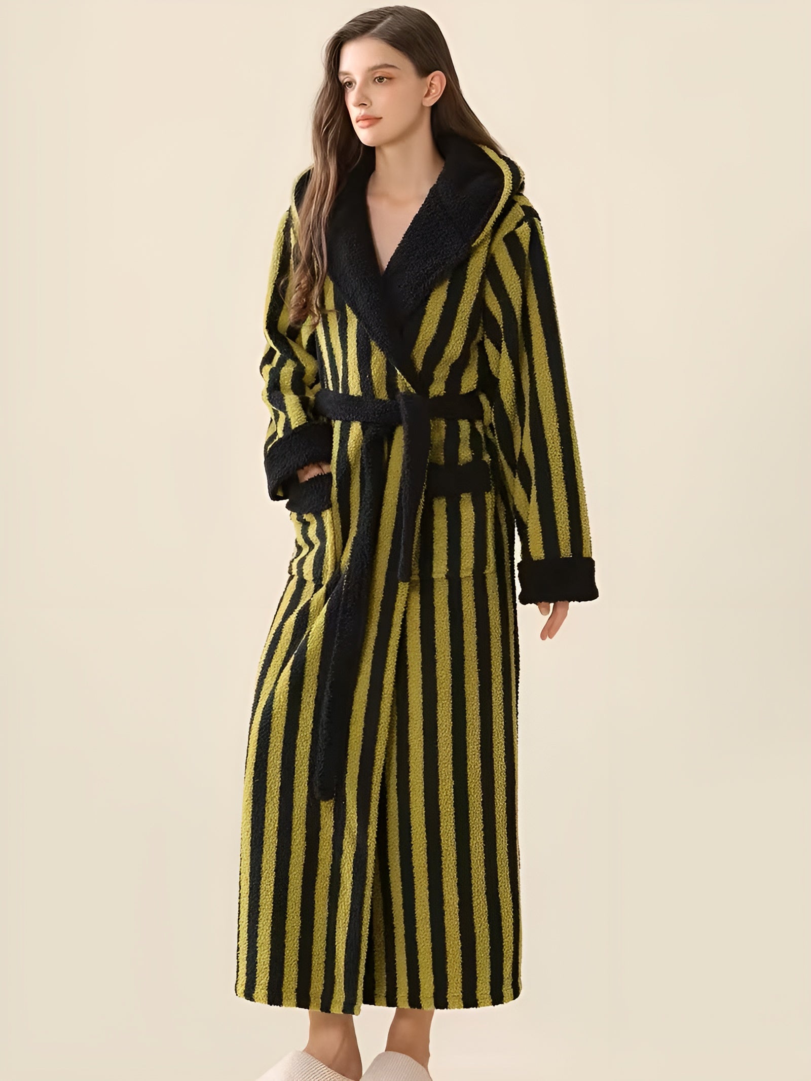 Kapuzen-Bademantel für Damen – Extra Weich & Kuschelig aus Flanell | Warm und Bequem für Kalte Tage