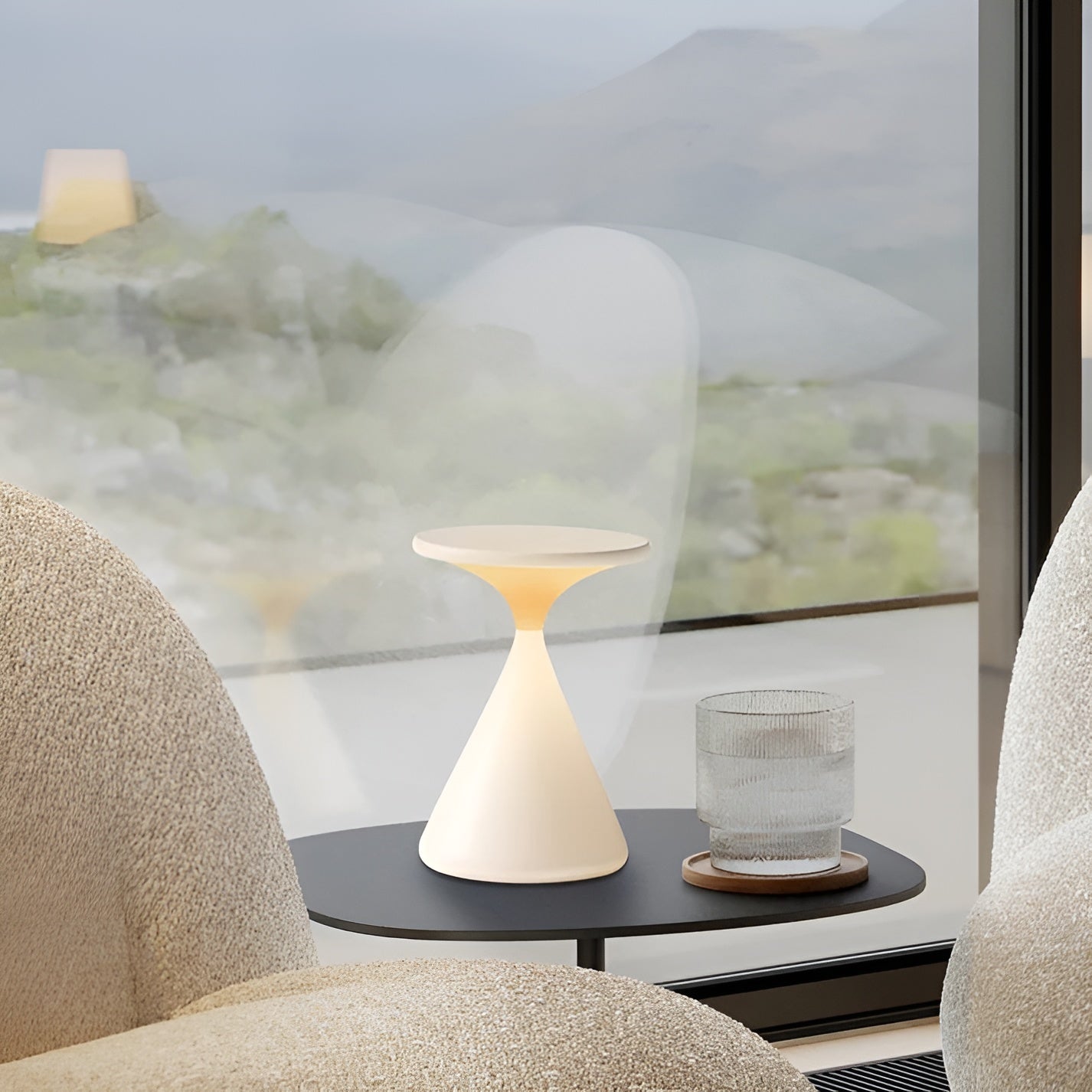 Kabellose LED-Tischlampe – Dimmbar und Wiederaufladbar im Sanduhr-Design