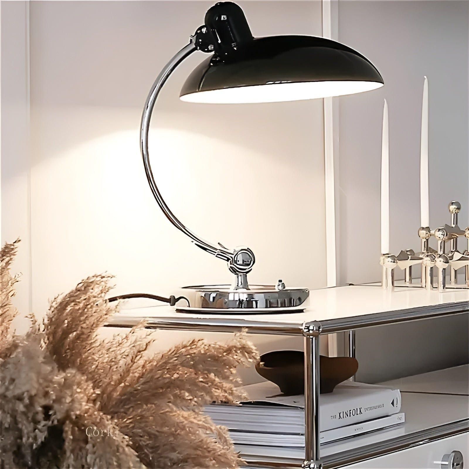 RetroChic Tischlampe - Skandinavische Minimalistische Nachttischlampe Elegare
