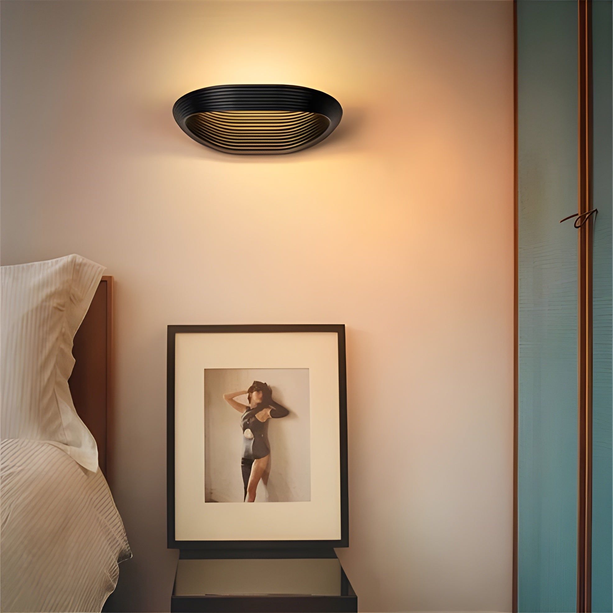 RadianceEdge Light - Moderne LED-Innenwandleuchte