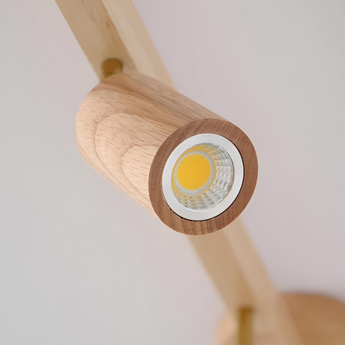 Schienenlampe aus Massivholz – Dekorative LED-Deckenbeleuchtung | Modernes Design für jedes Zimmer