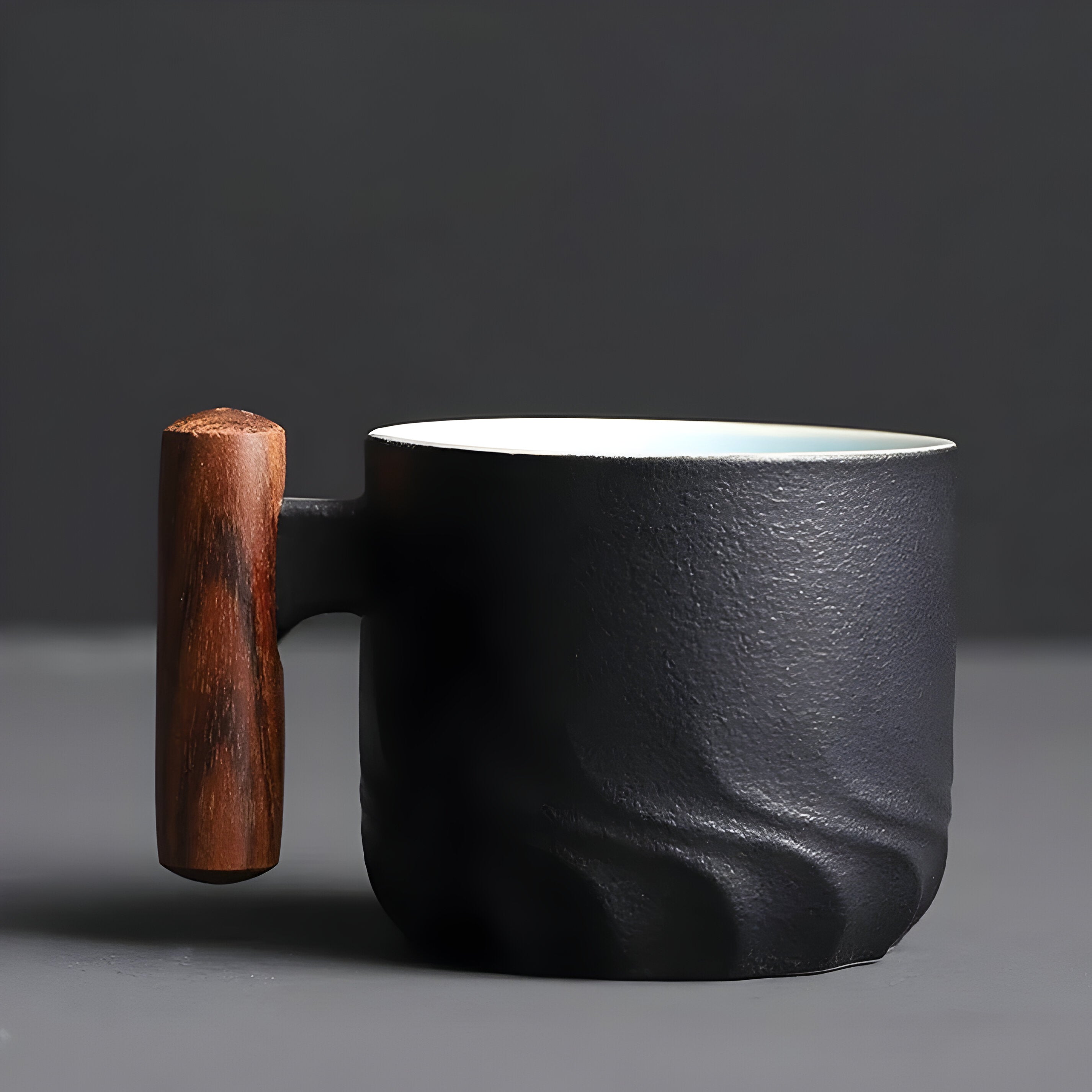 CaféClay Cup - Retro-Keramik-Kaffeebecher mit Holzgriff