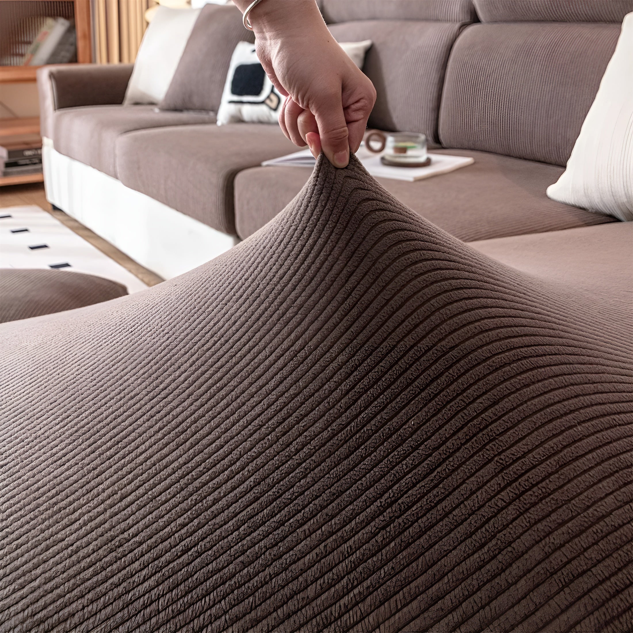 Sofaüberwurf aus Cord – Dehnbar & Kratzfest | Vertikales Streifendesign