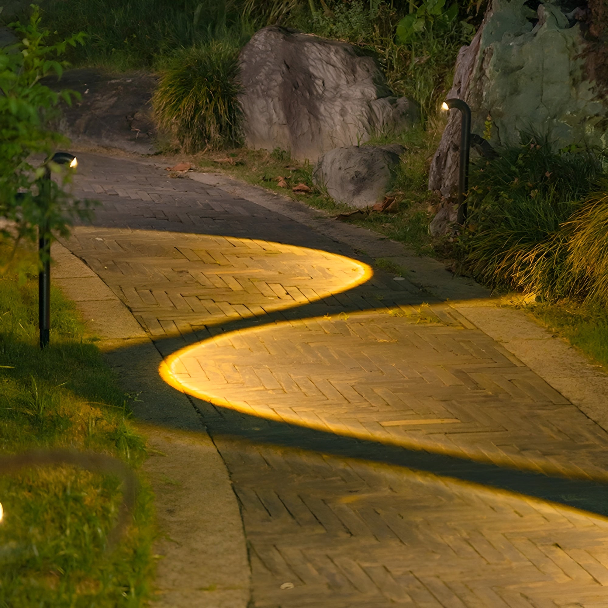 LED Solarlampen für den Garten – Dekorative Wegbeleuchtung für Hof und Einfahrt