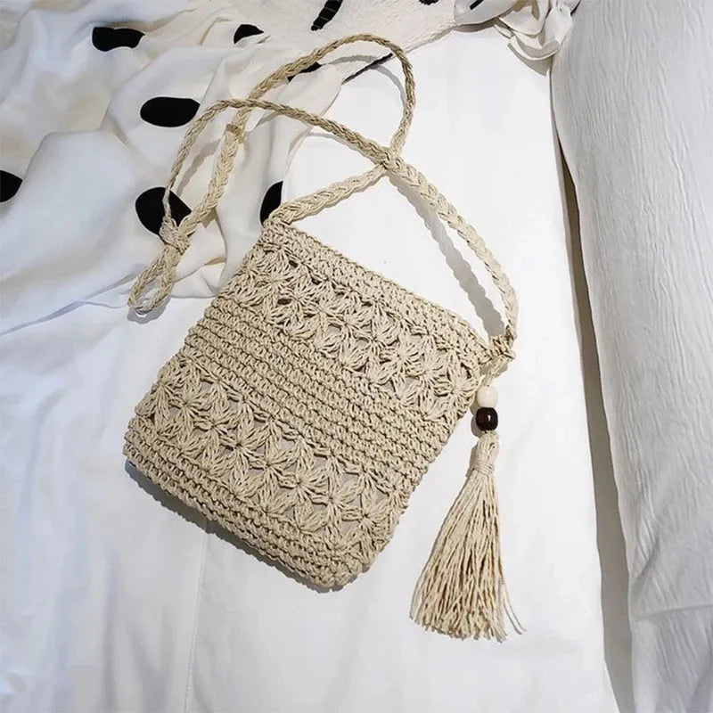 Angelina Bag - Modische gewebte Boho-Häkel-Tasche mit Quaste Elegare