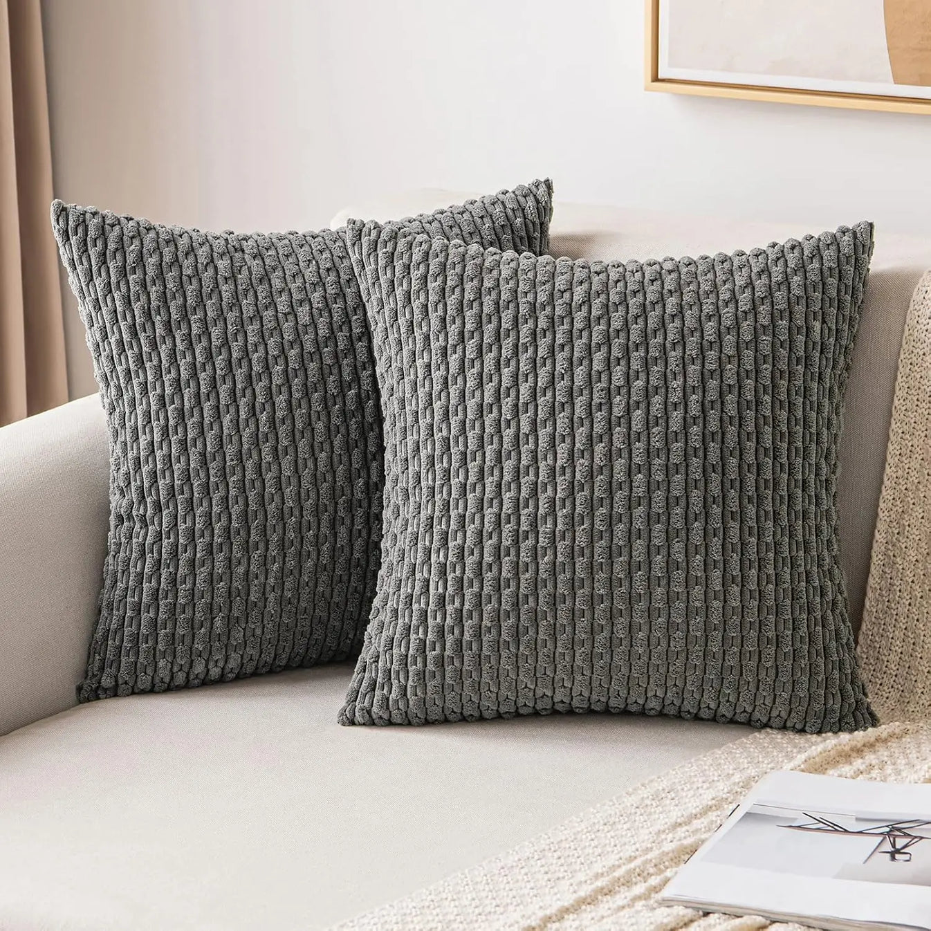 Geripptes Samt-Kissen – Weich & Gemütlich | Boho-Design für Sofa und Bett - Dunkelgrau / 40x40cm - Kissen