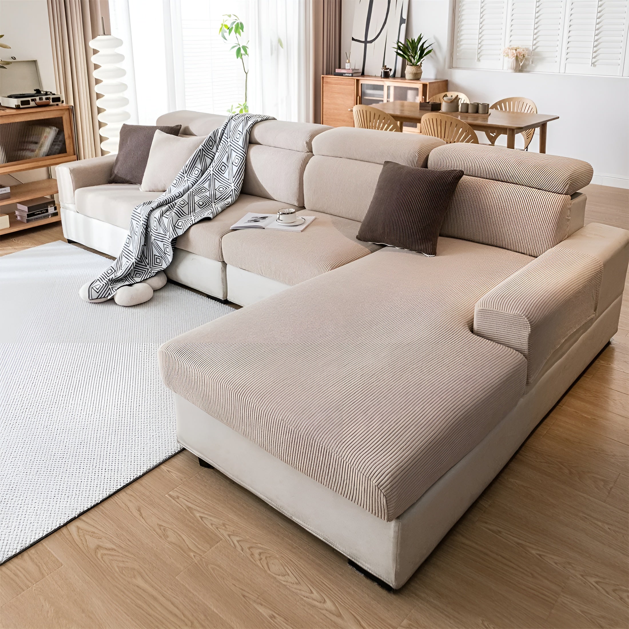 Sofaüberwurf aus Cord – Dehnbar & Kratzfest | Vertikales Streifendesign