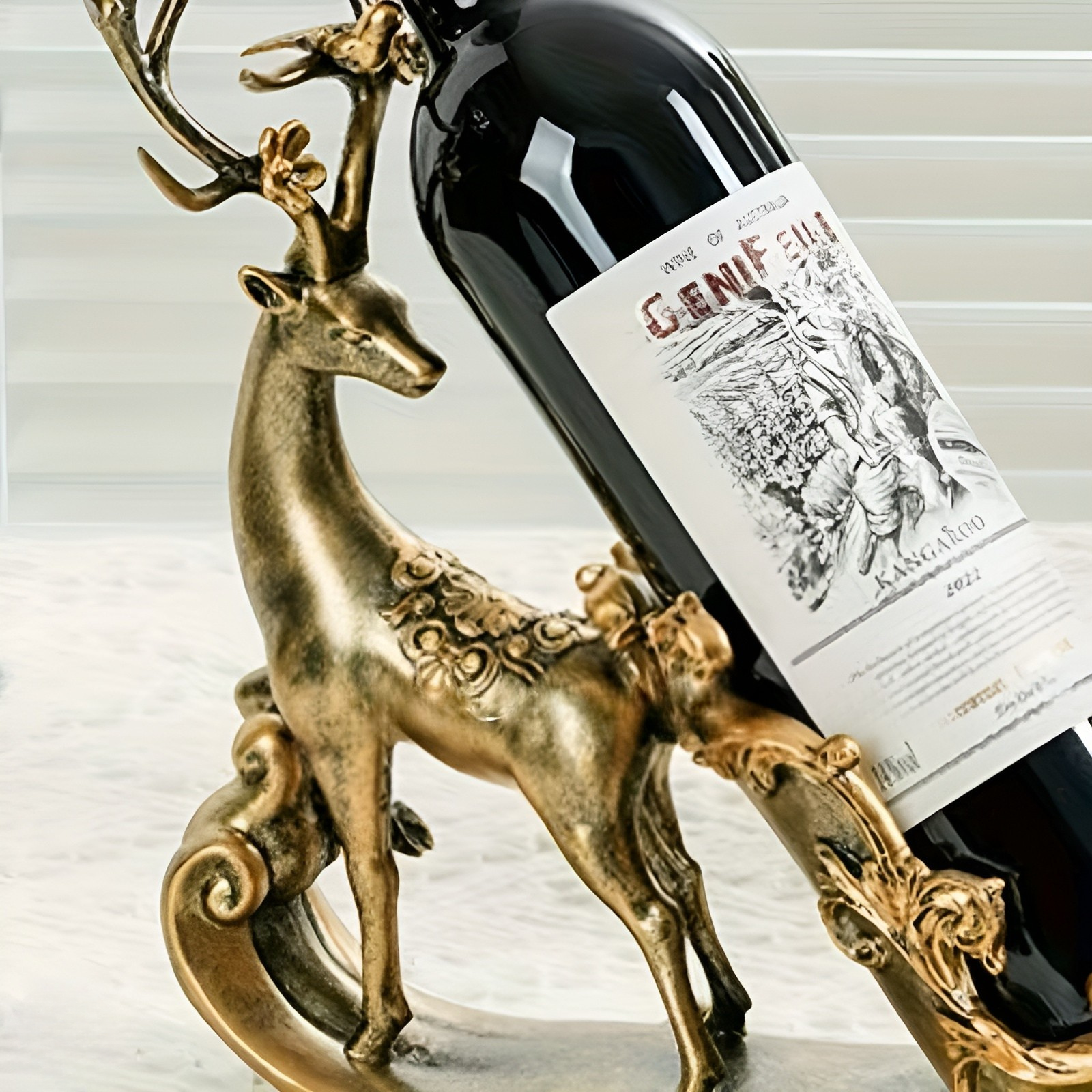 Weinregal mit Hirschmotiv – Dekorativ und Hochwertig | Leichtes Design für stilvolle Weinaufbewahrung - Weinregal