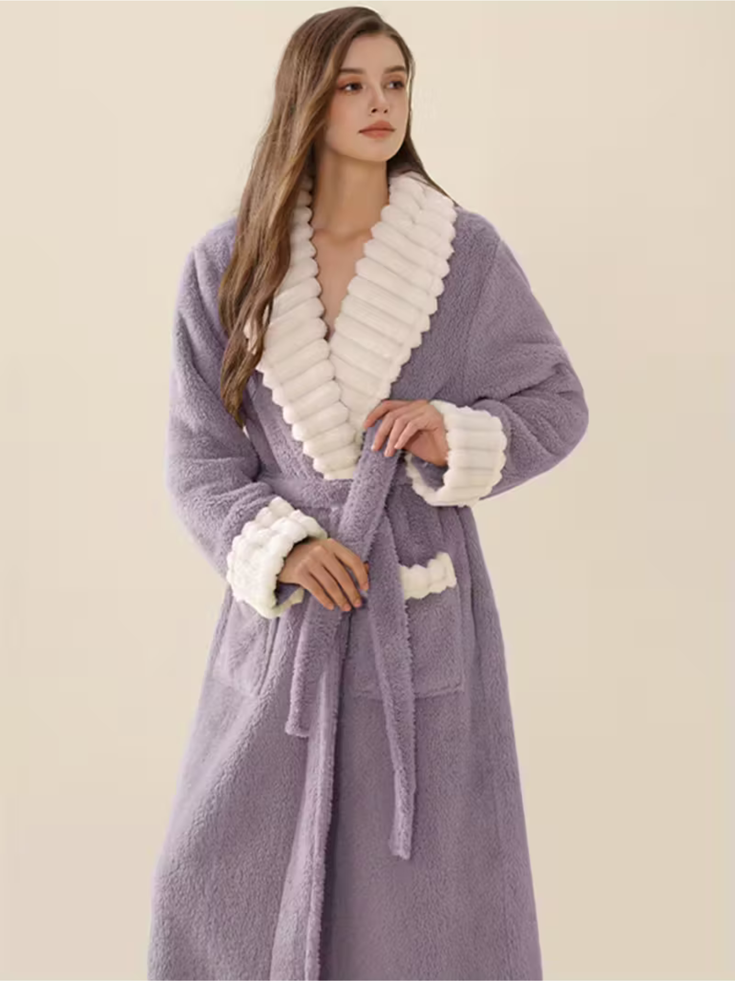 Flauschiger Damen-Winterbademantel – Extra Lang & Wärmend | Weiches Flanell mit Taschen