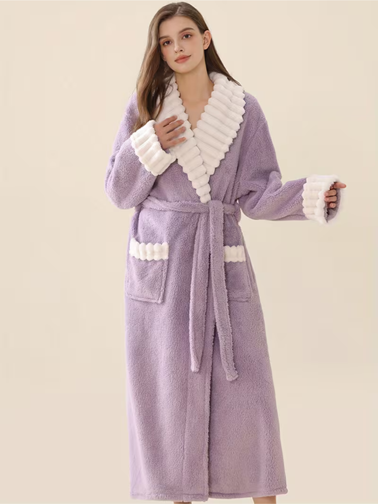 Flauschiger Damen-Winterbademantel – Extra Lang & Wärmend | Weiches Flanell mit Taschen