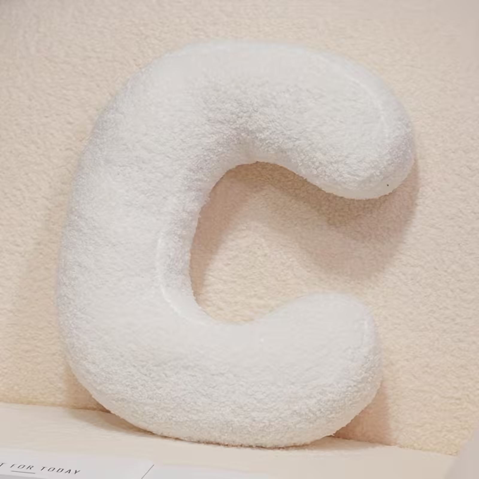 Weiße Buchstaben Dekokissen – Weich Und Kombinierbar | Kreative Kissen Für Ihr Sofa Und Bett - C - Kissen