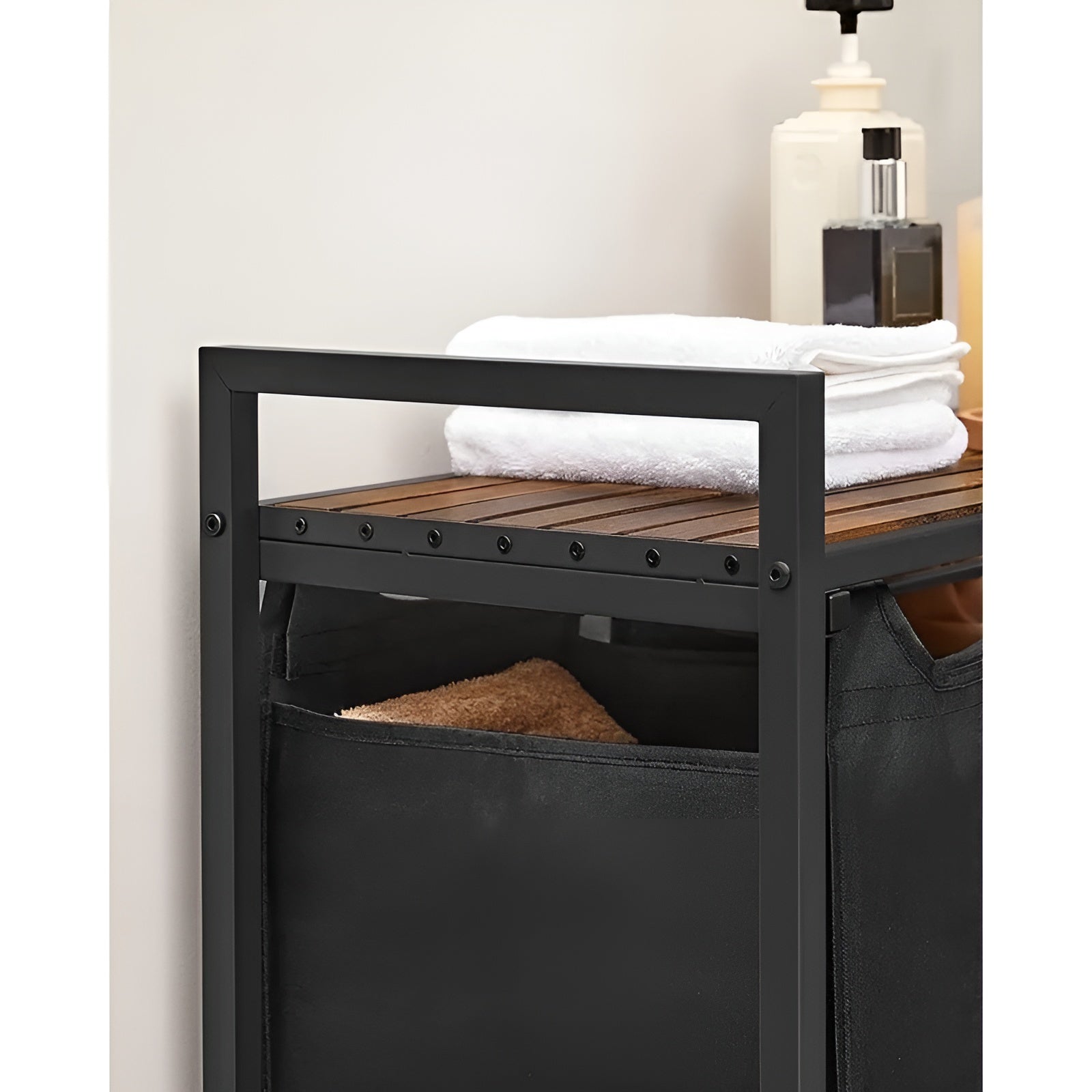 Wäschekorb mit Fächern – Ausziehbarer Wäschesortierer mit Ablage | Schwarzes Metall & Holzoptik in Braun