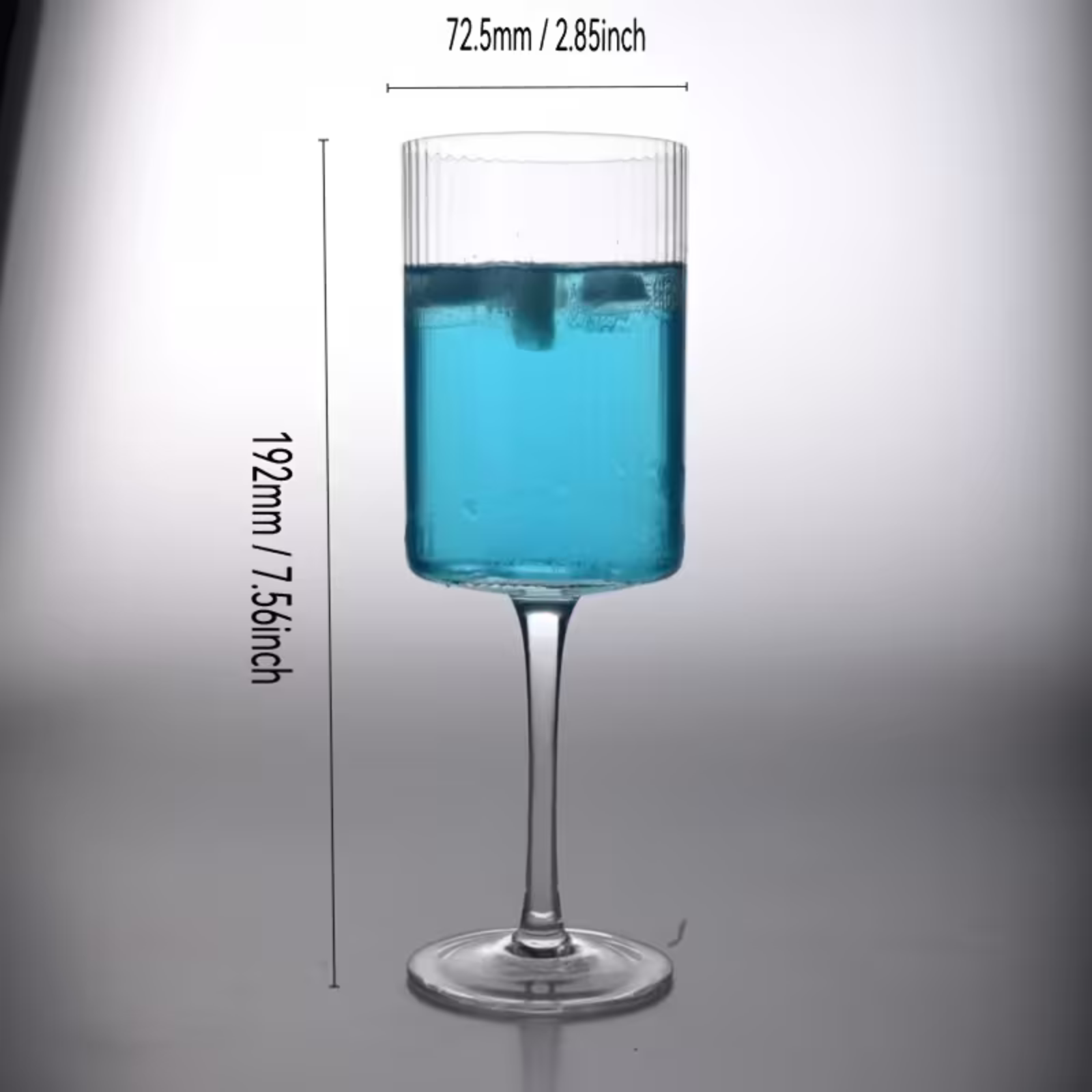 Kristallglas mit Vintage-Rillen – Transparent & Dekorativ | Elegantes Glas für Alltag und Tischkultur - Wohnzubehör
