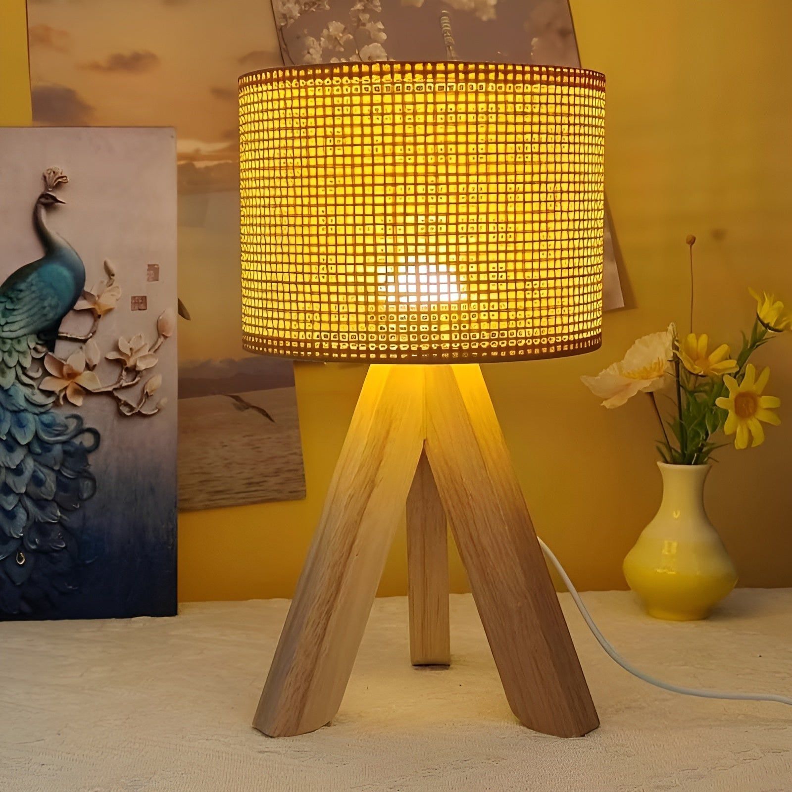 WovenWood Lampe - Handgefertigte USB-Betriebene Tischlampe mit Rattan-Stativ Elegare