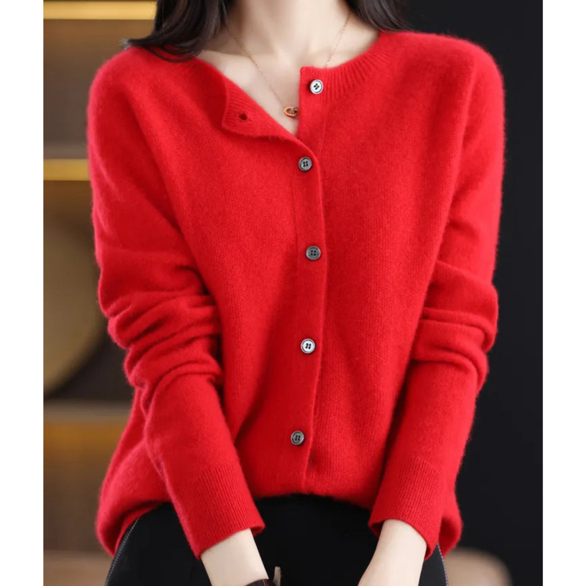 Damen Strickpullover Seitenansicht – figurbetonter Schnitt