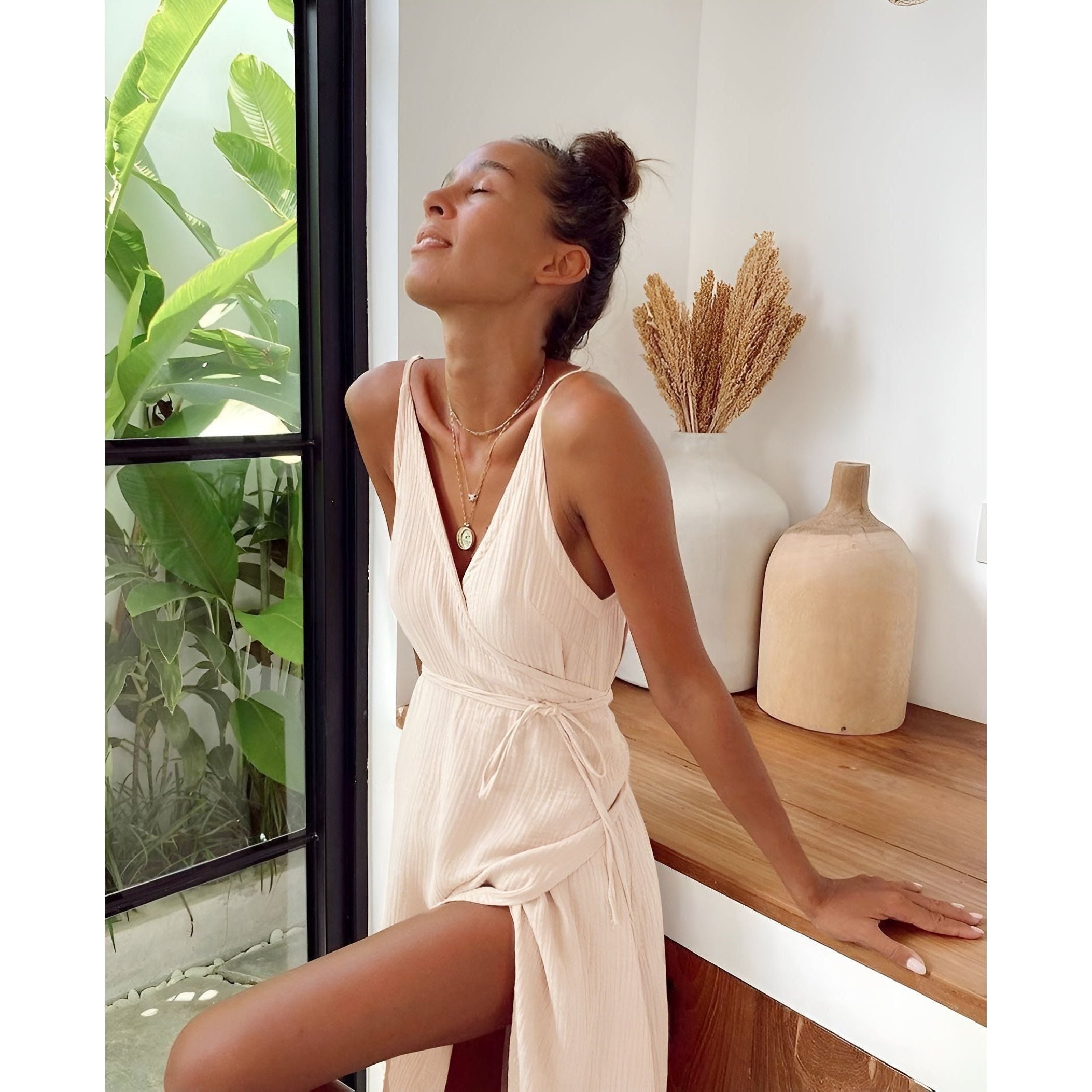 Anisia Kleid - Lässiges V-Ausschnitt Sommerkleid - Beige / S - Damenkleid