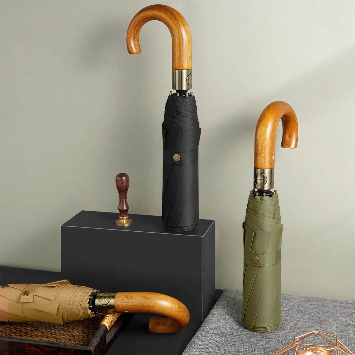 Automatik Taschenschirm mit Holzgriff – Sturmfest 105 cm - Regenschirme
