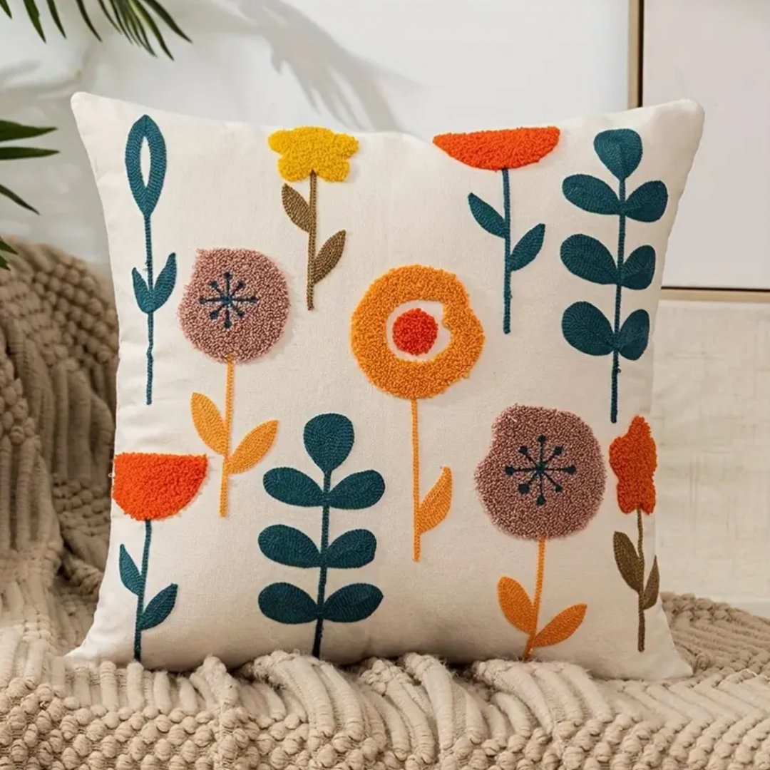 Besticktes Blumenkissen – Kissenbezug mit Stickerei 45x45 cm - C - Dekokissen und Kissenbezüge