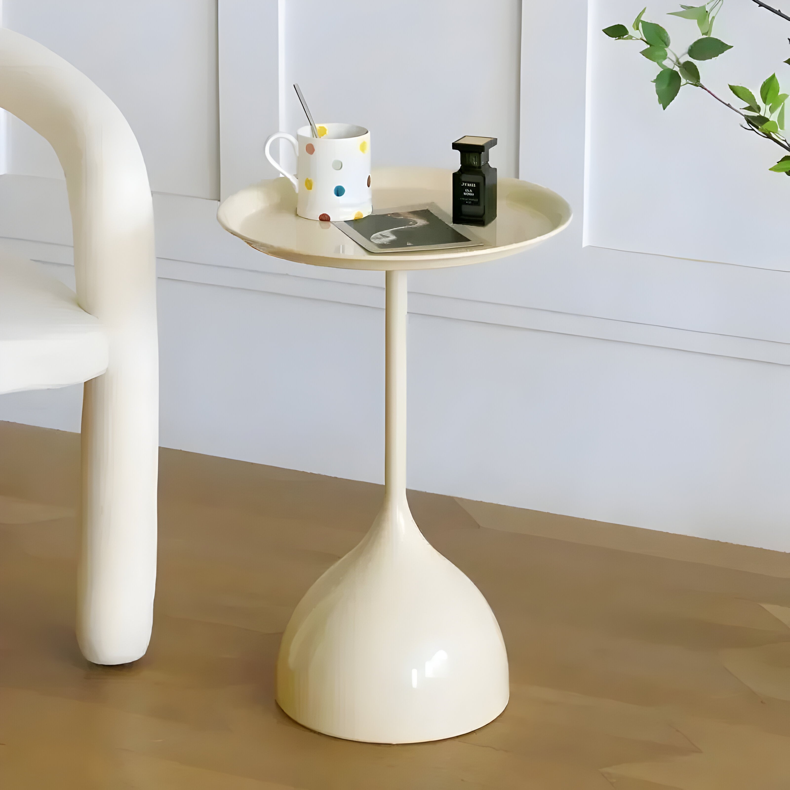 BrioLux Tisch – Luxuriöser runder Rand Creme Tisch - Beige - Wohnzubehör