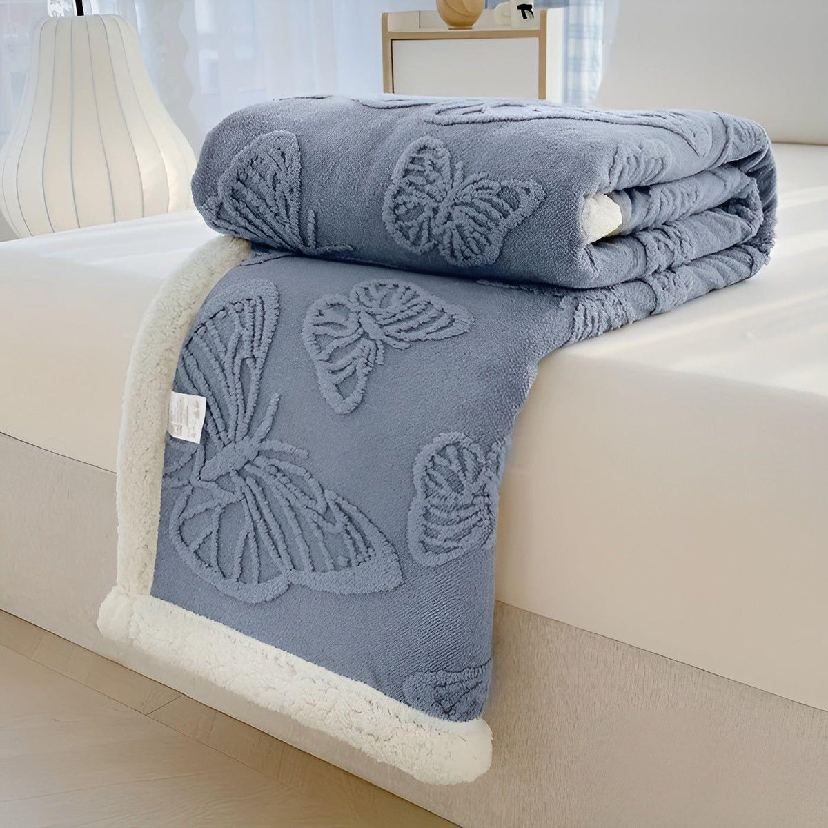ButterflyDream Blanket - Stilvolle gestickte Schmetterlingsdecke aus warmem Fleece - Nebelorchidee / 100*150cm