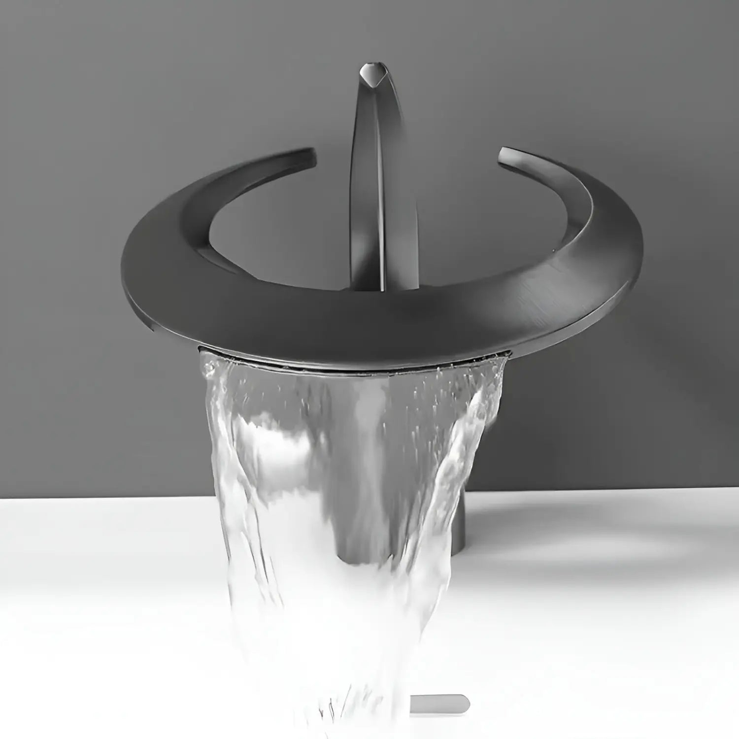 Einhebel-Wasserhahn mit Wasserfallauslauf – Wasserfall-Design | Robuste Messingkonstruktion