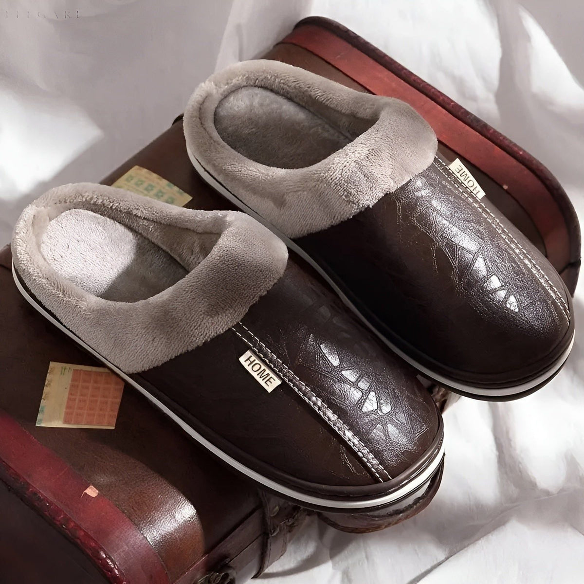 CozyWalk Slippers - Lässige Wasserdichte Vegan Leder Herren Hausschuhe - Saisonale Dekoration