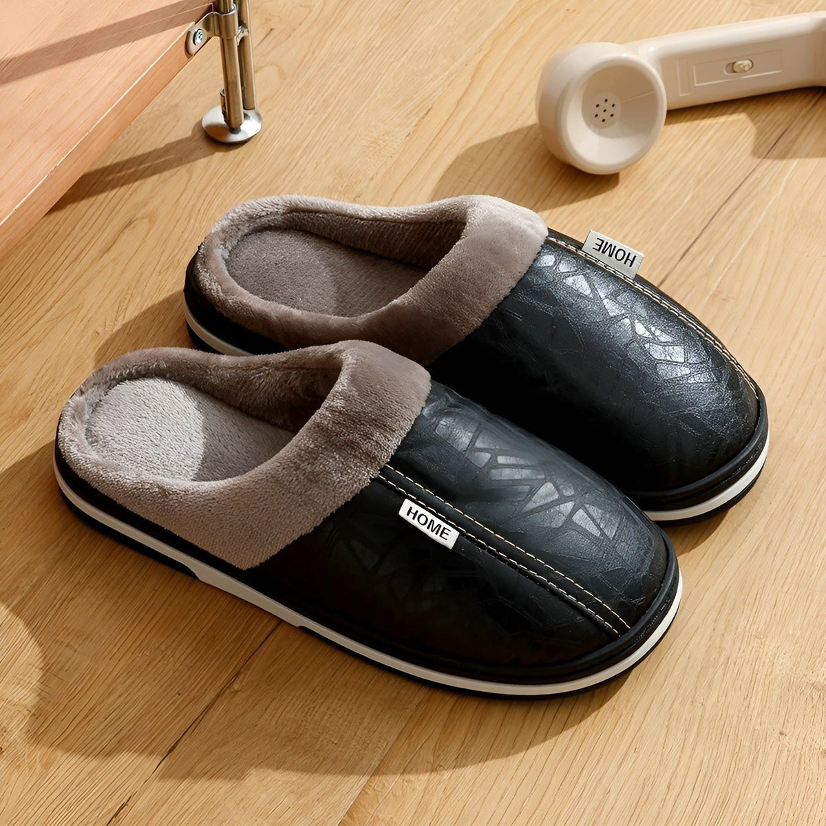 CozyWalk Slippers - Lässige Wasserdichte Vegan Leder Herren Hausschuhe - Schwarz / 40-41(Passform 39-40) - Saisonale