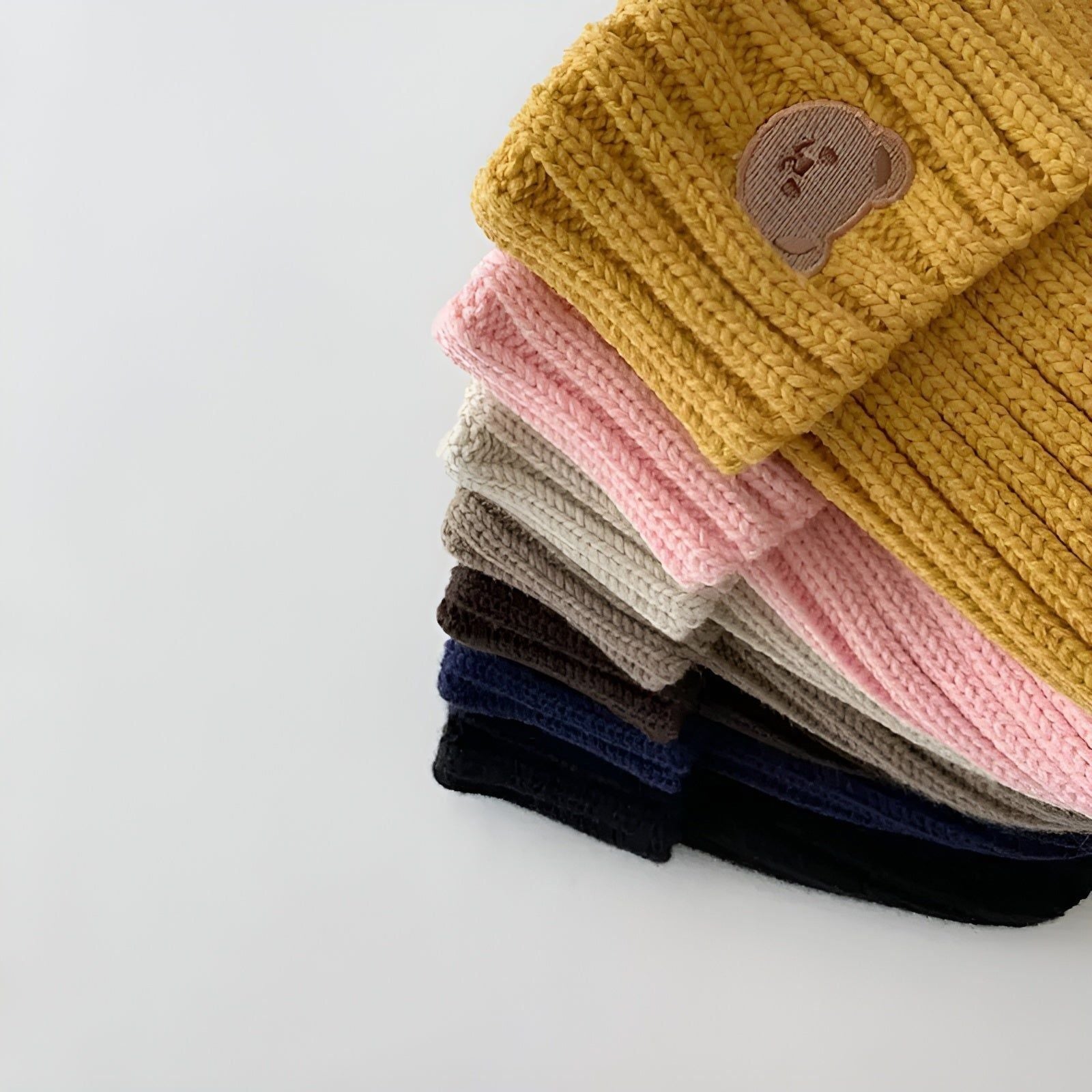 Cuddly Beanie - Gestickte Bären-Strickmützen für Babies - Baby-Set