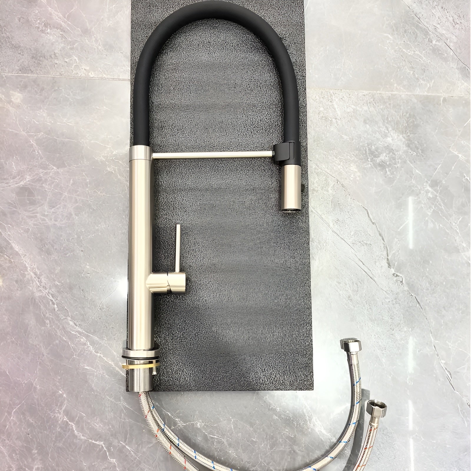 Magnetischer Wasserhahn aus Edelstahl – 360° drehbar mit 2 Strahlarten | Hochwertig und modern für Küche & Bad