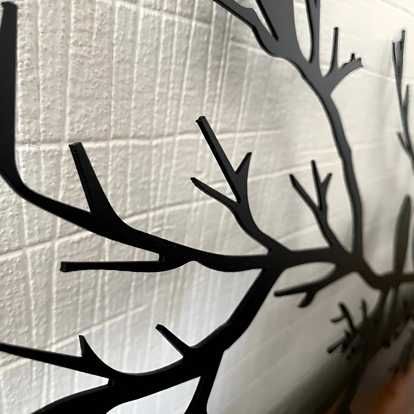 Metall-Wanddeko mit Vögeln auf Ast – Modernes & Klassisches Design für Zuhause