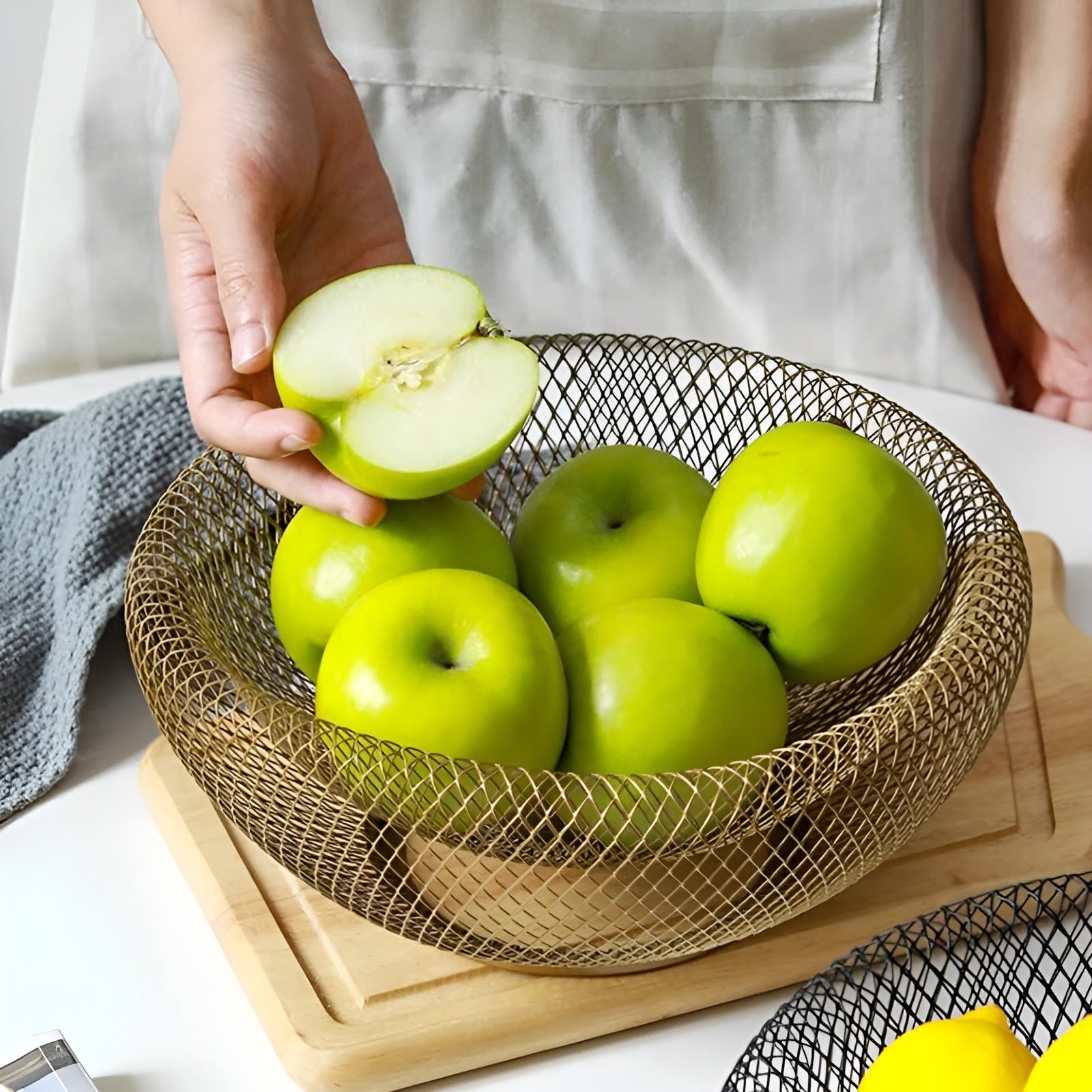 Doppelwandige Obstschale aus Metall – Dekorative Design-Schale für Küche & Esstisch - Obstschale